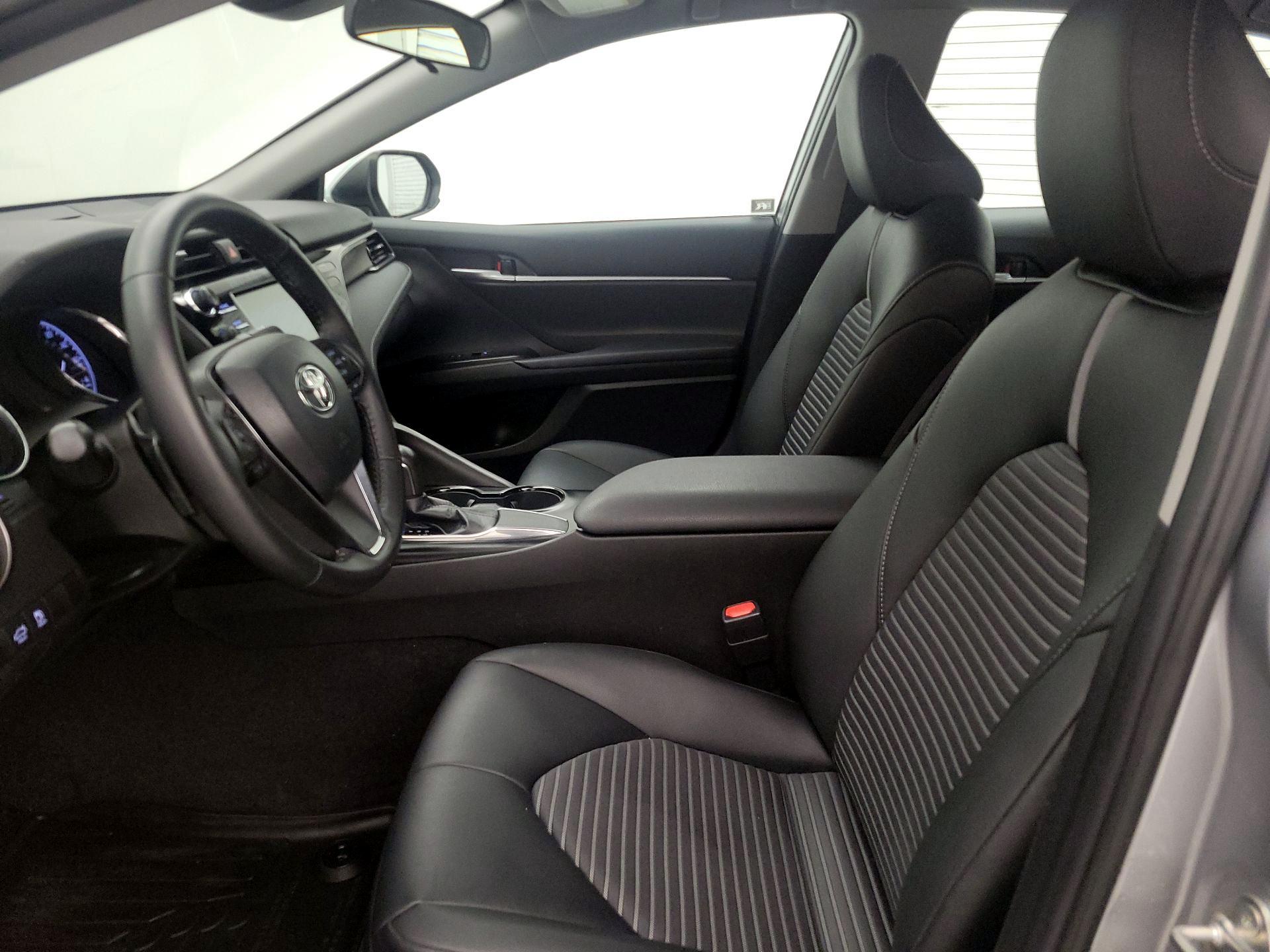 Thumbnail: 2019 Toyota Camry - 11