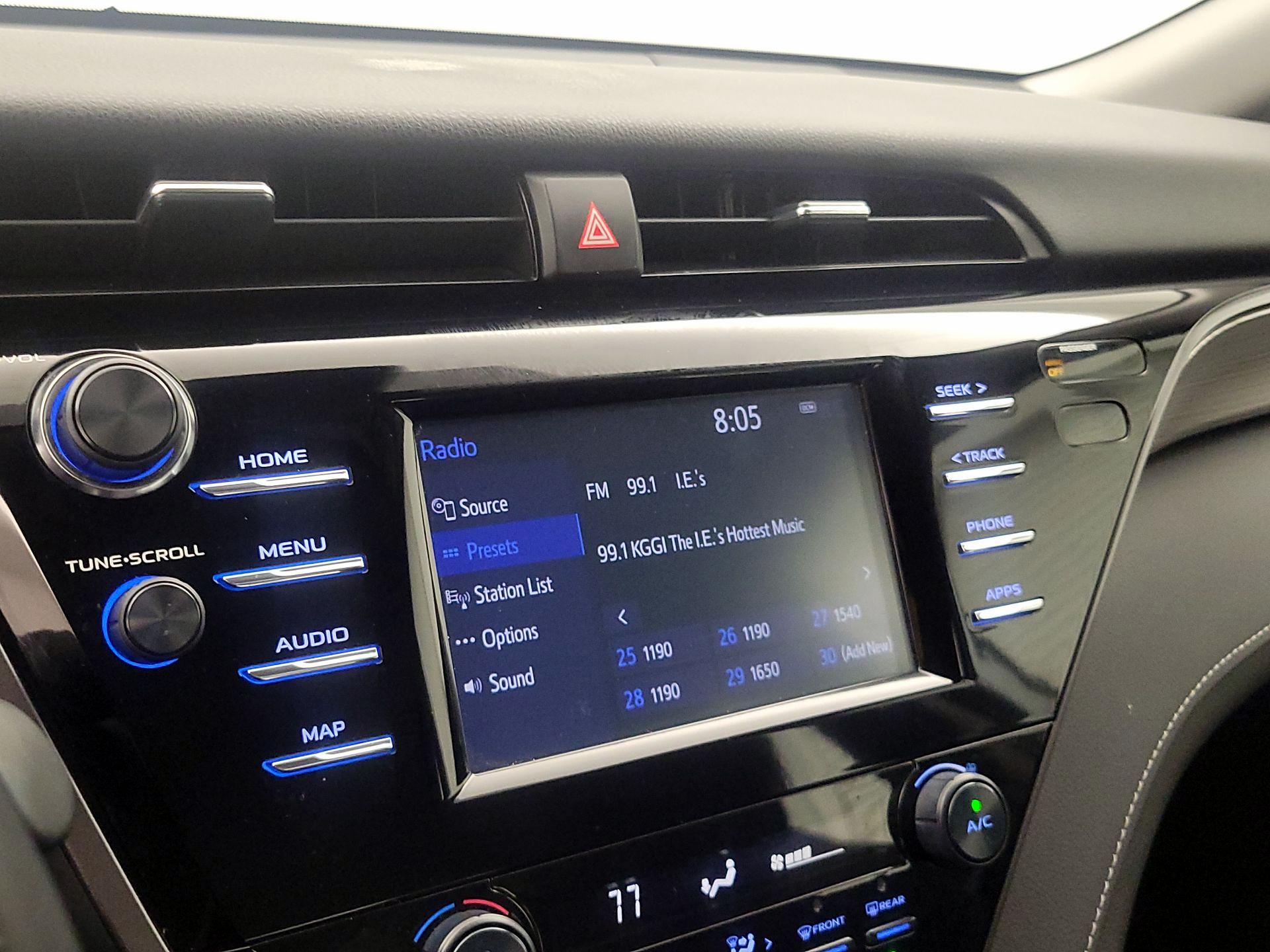 Thumbnail: 2019 Toyota Camry - 16