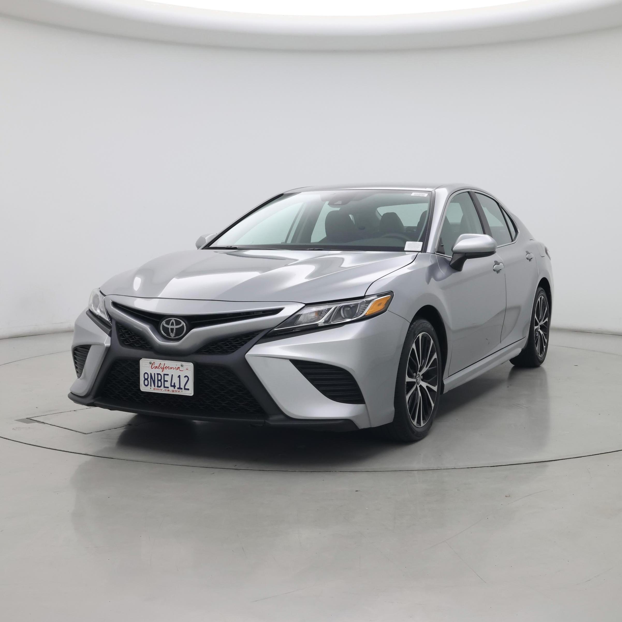 Thumbnail: 2019 Toyota Camry - 4