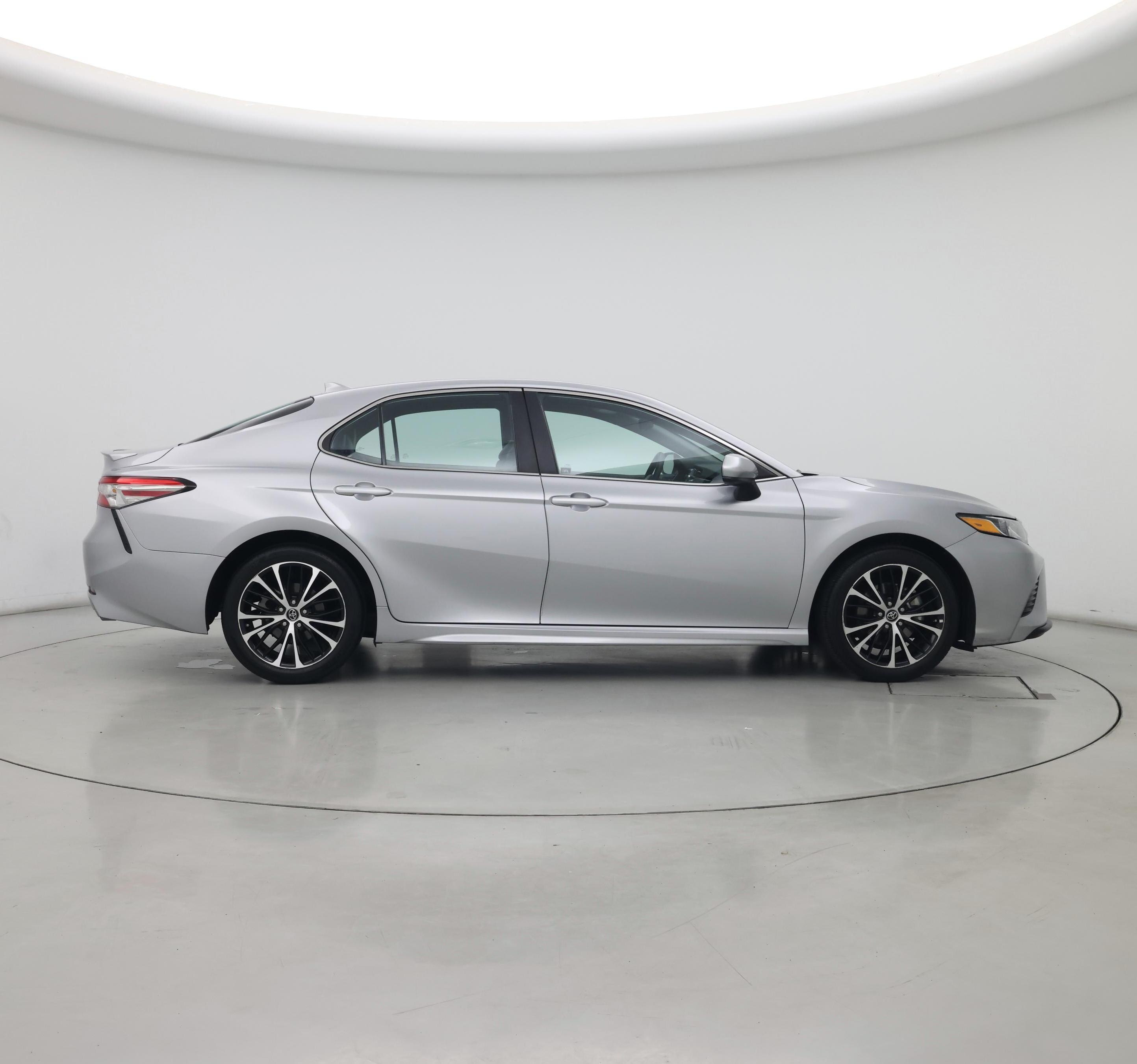 Thumbnail: 2019 Toyota Camry - 7