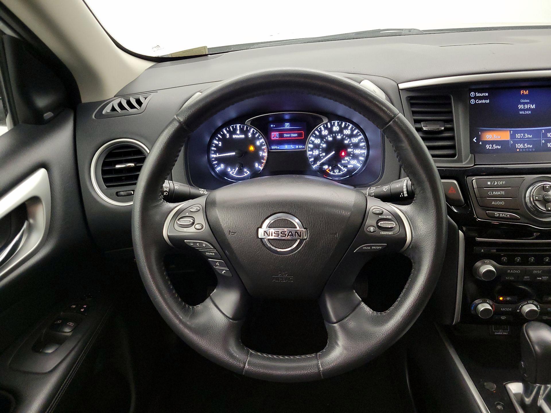 Thumbnail: 2020 Nissan Pathfinder - 10