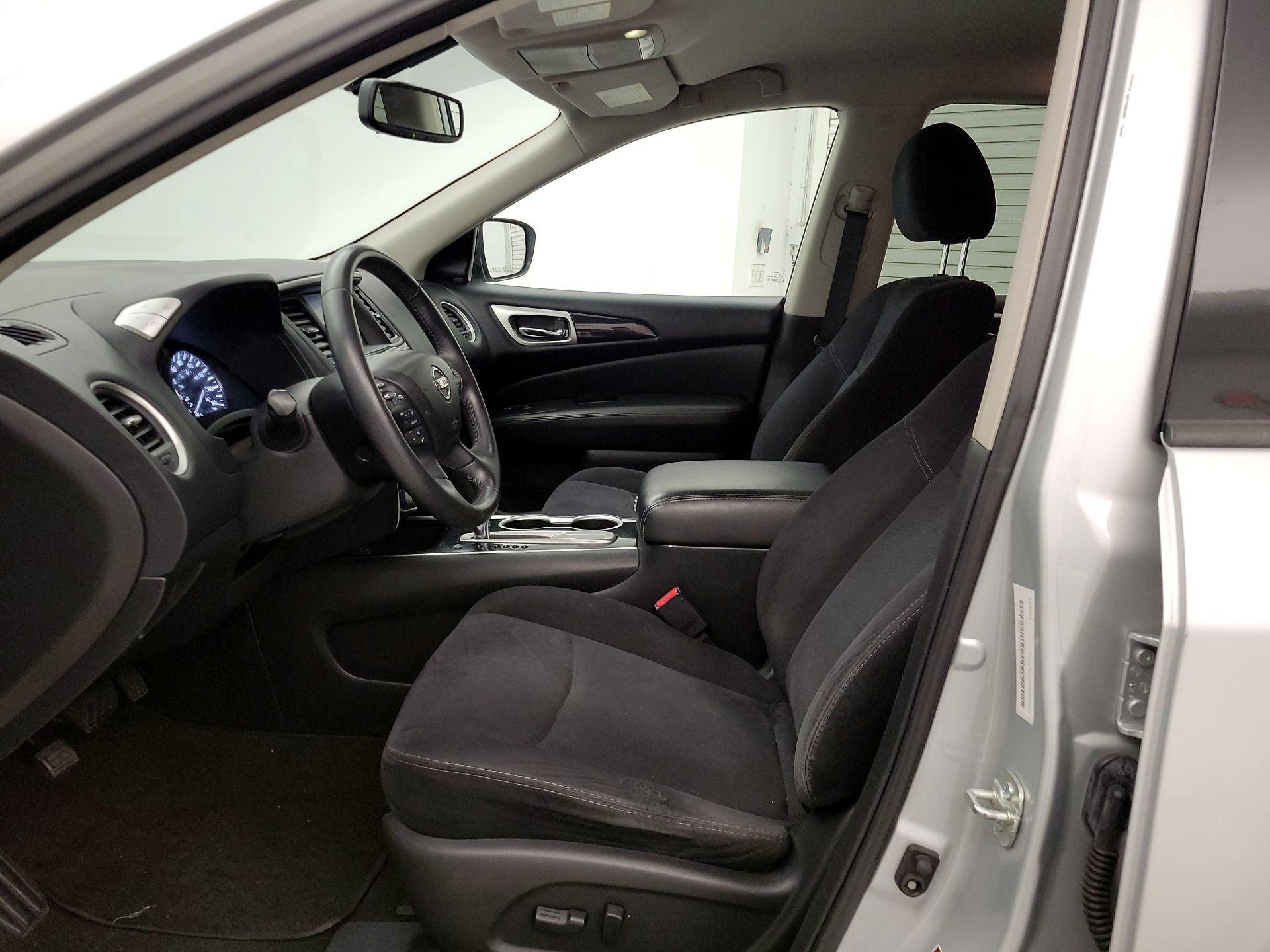 Thumbnail: 2020 Nissan Pathfinder - 11