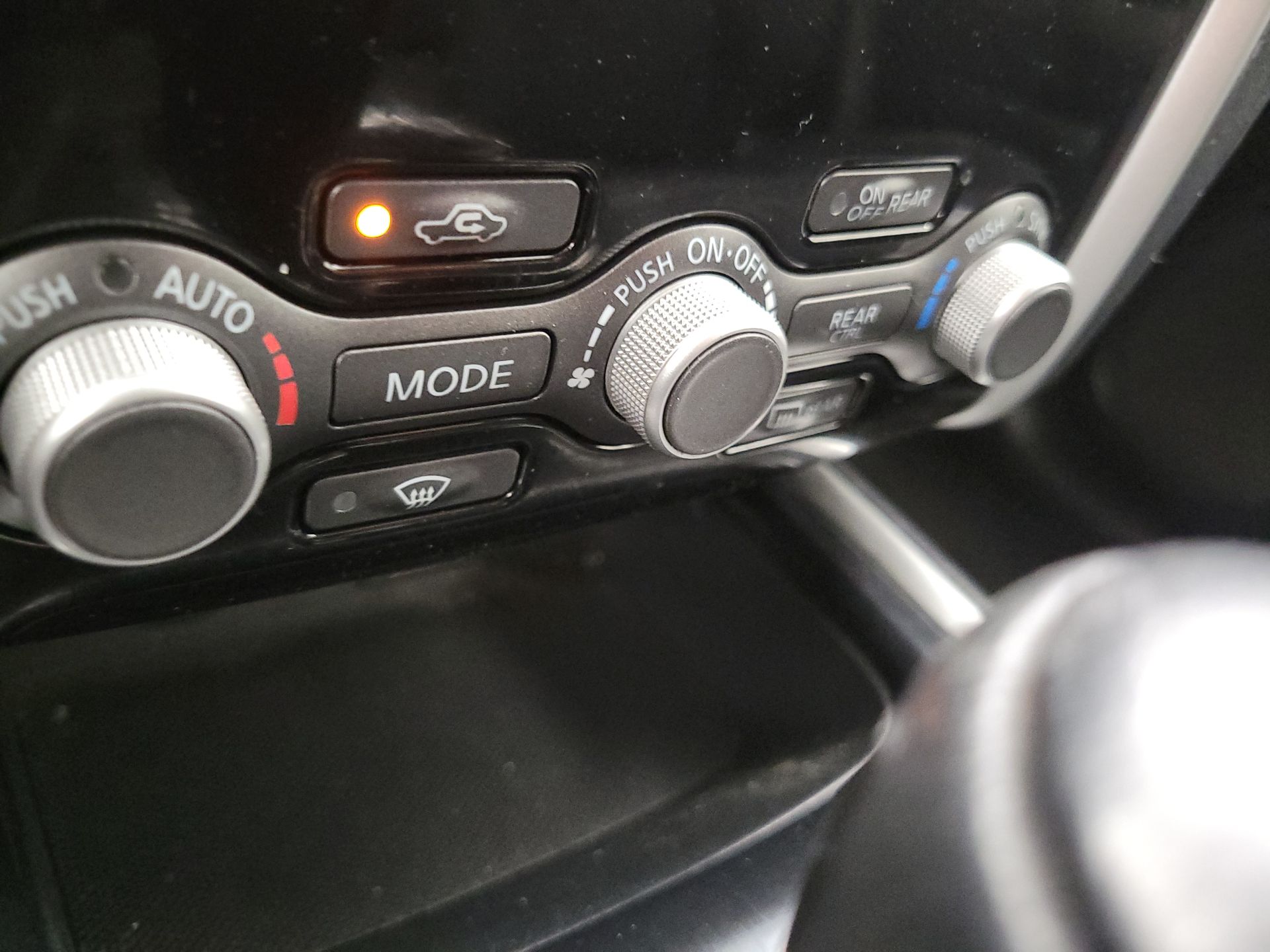 Thumbnail: 2020 Nissan Pathfinder - 16