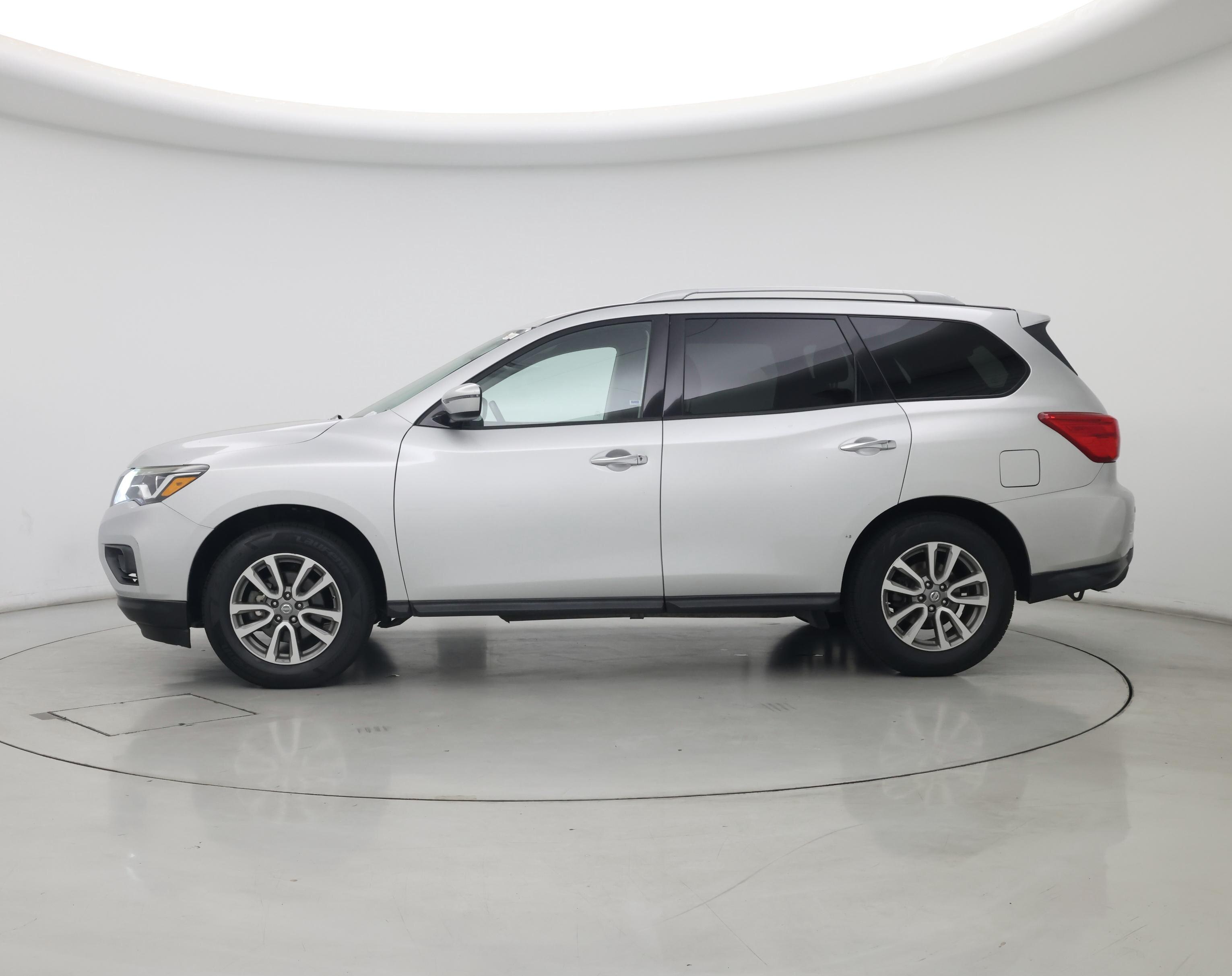 Thumbnail: 2020 Nissan Pathfinder - 3