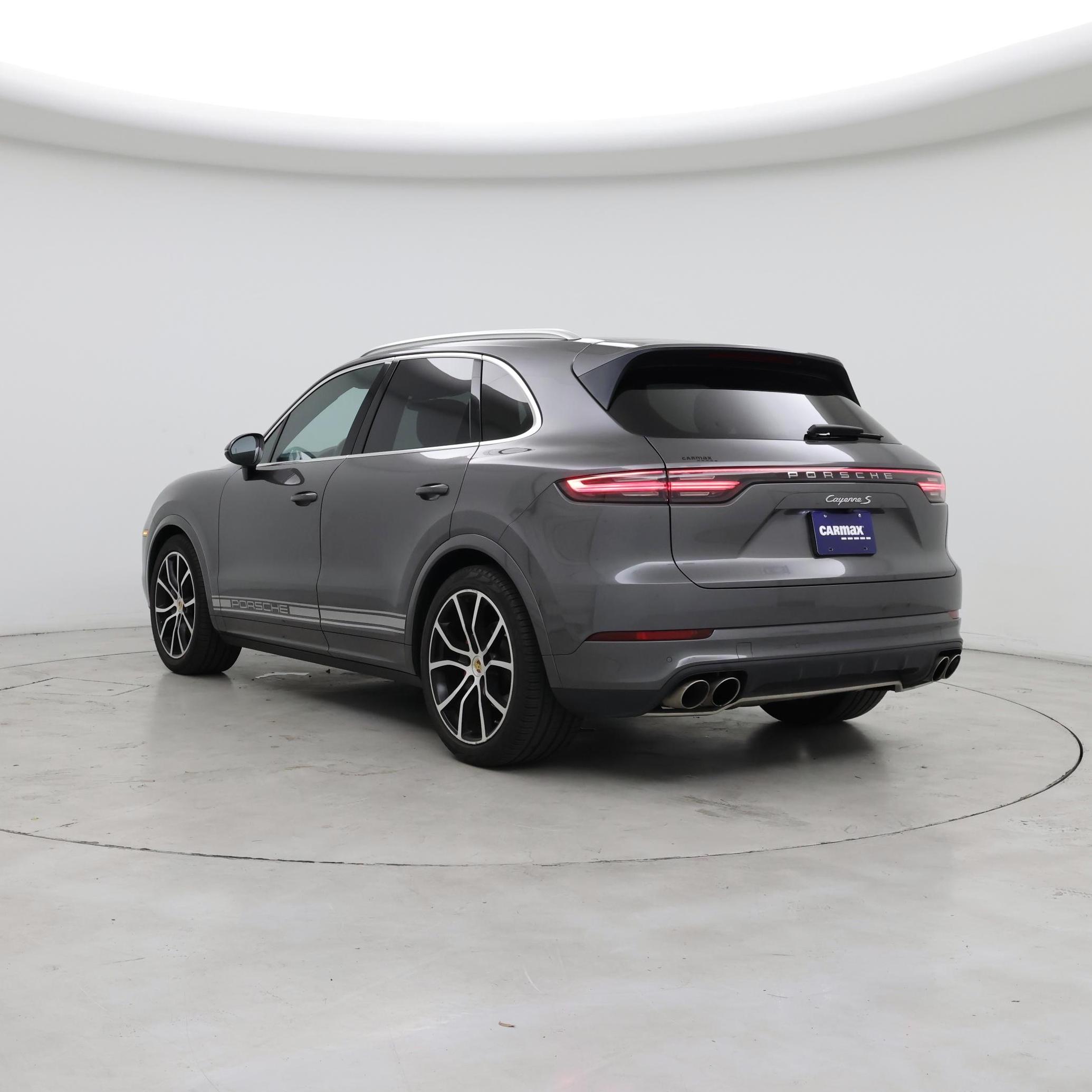 Thumbnail: 2019 Porsche Cayenne - 2