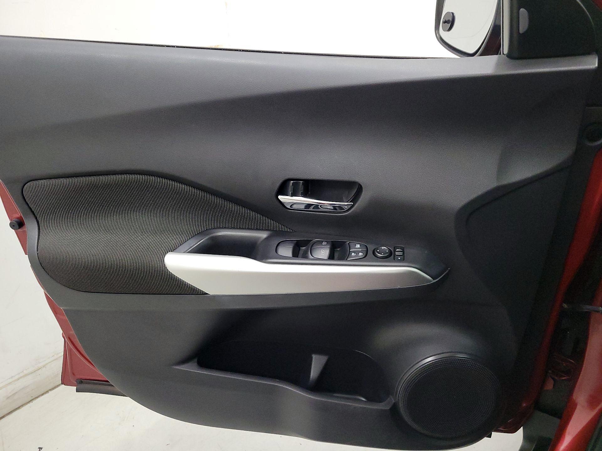 Thumbnail: 2020 Nissan Kicks - 12