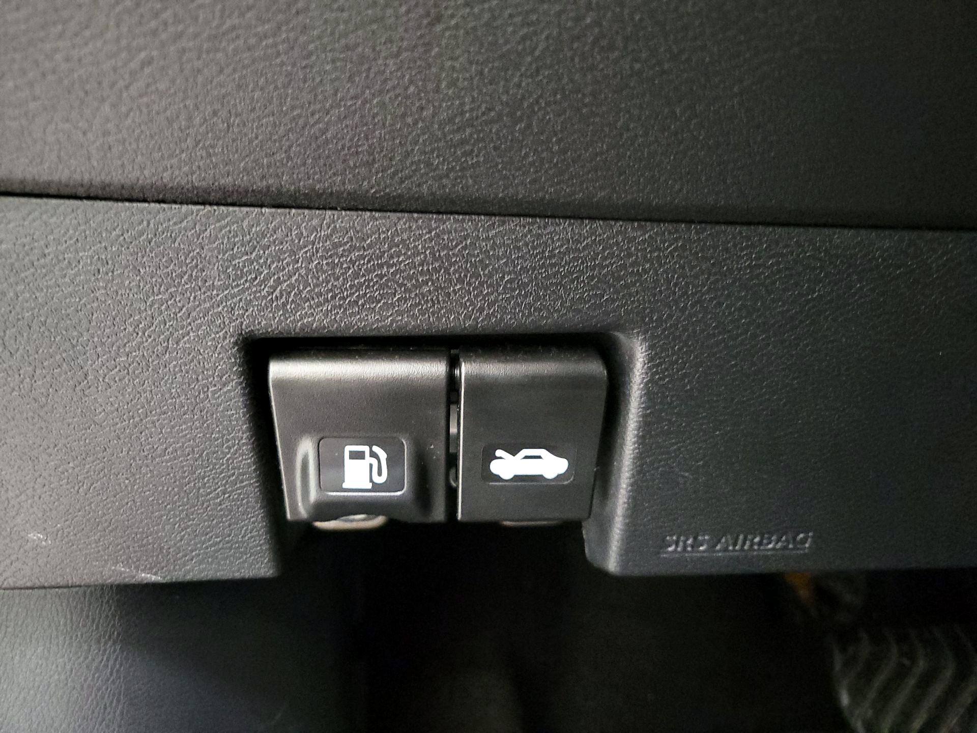 Thumbnail: 2020 Nissan Kicks - 13