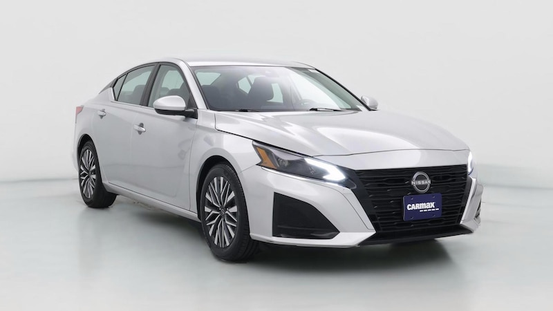 2023 Nissan Altima SV Hero Image