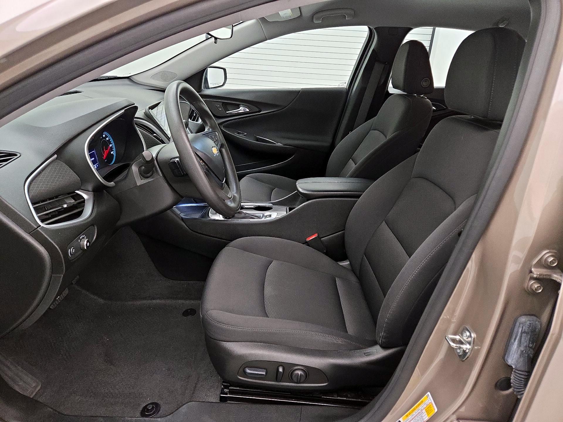 Thumbnail: 2023 Chevrolet Malibu - 11