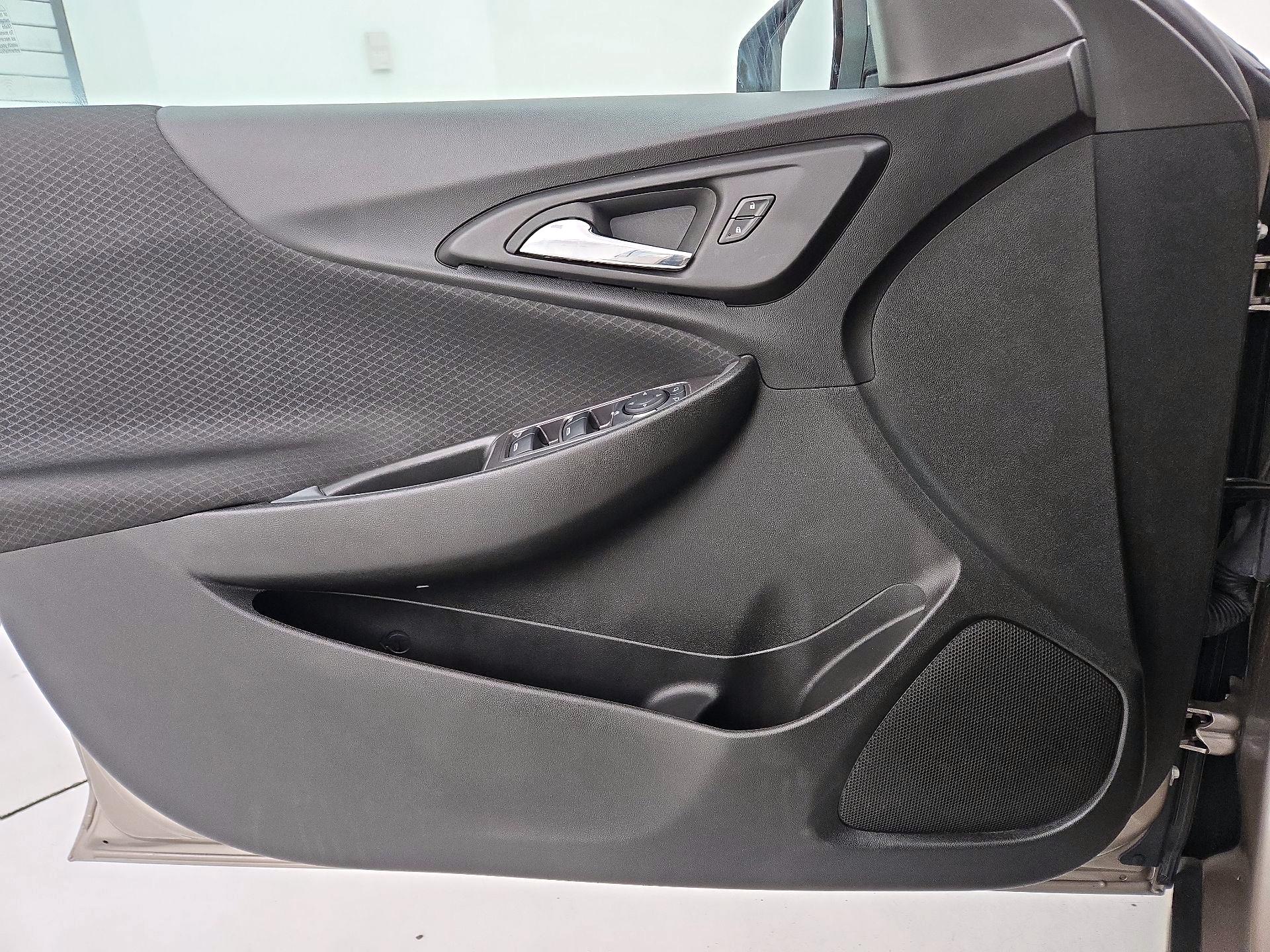 Thumbnail: 2023 Chevrolet Malibu - 12