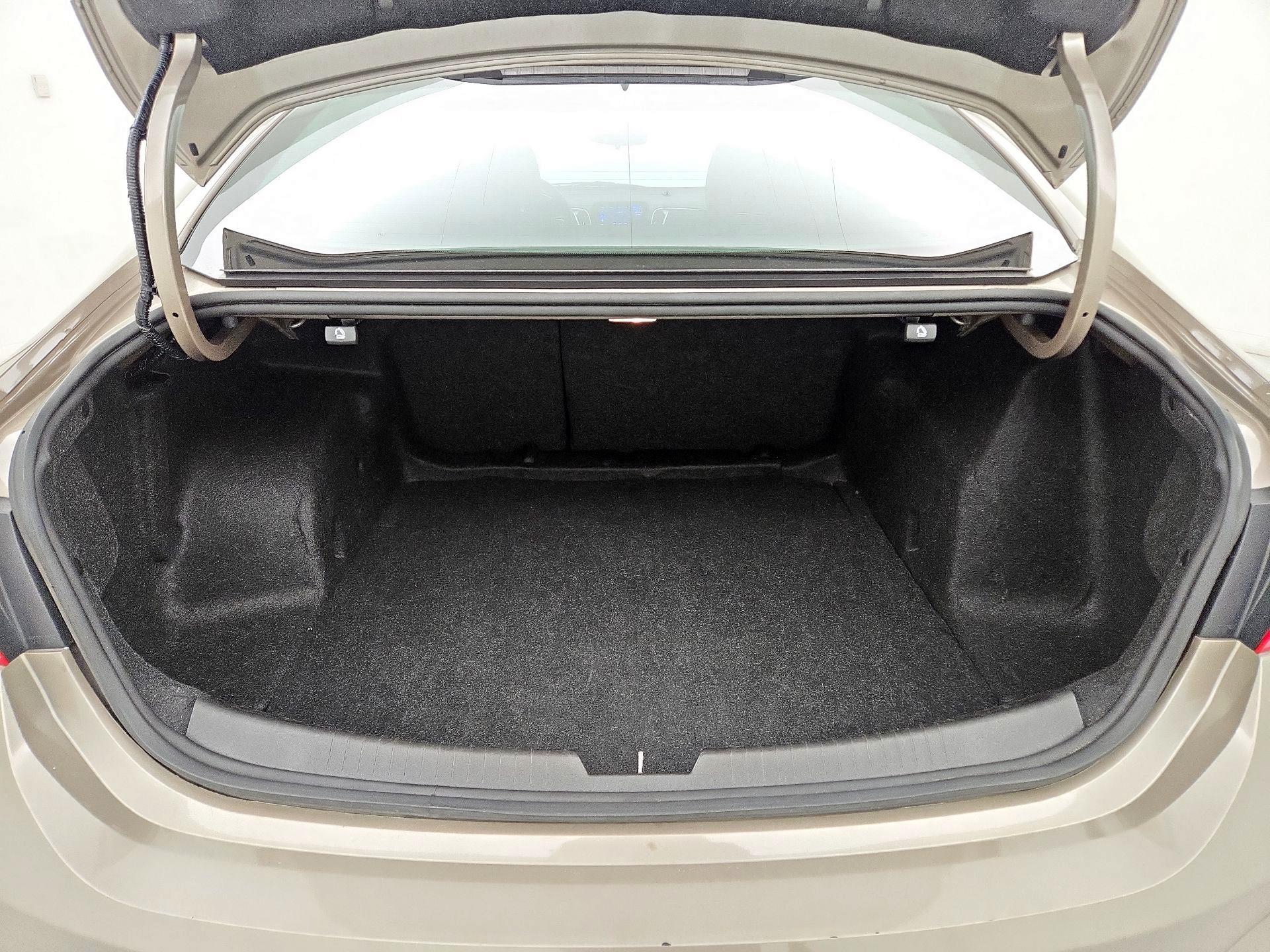 Thumbnail: 2023 Chevrolet Malibu - 19