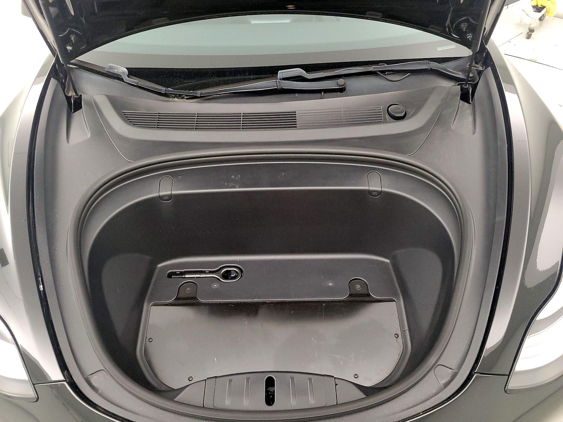 Thumbnail: 2019 Tesla Model 3 - 20