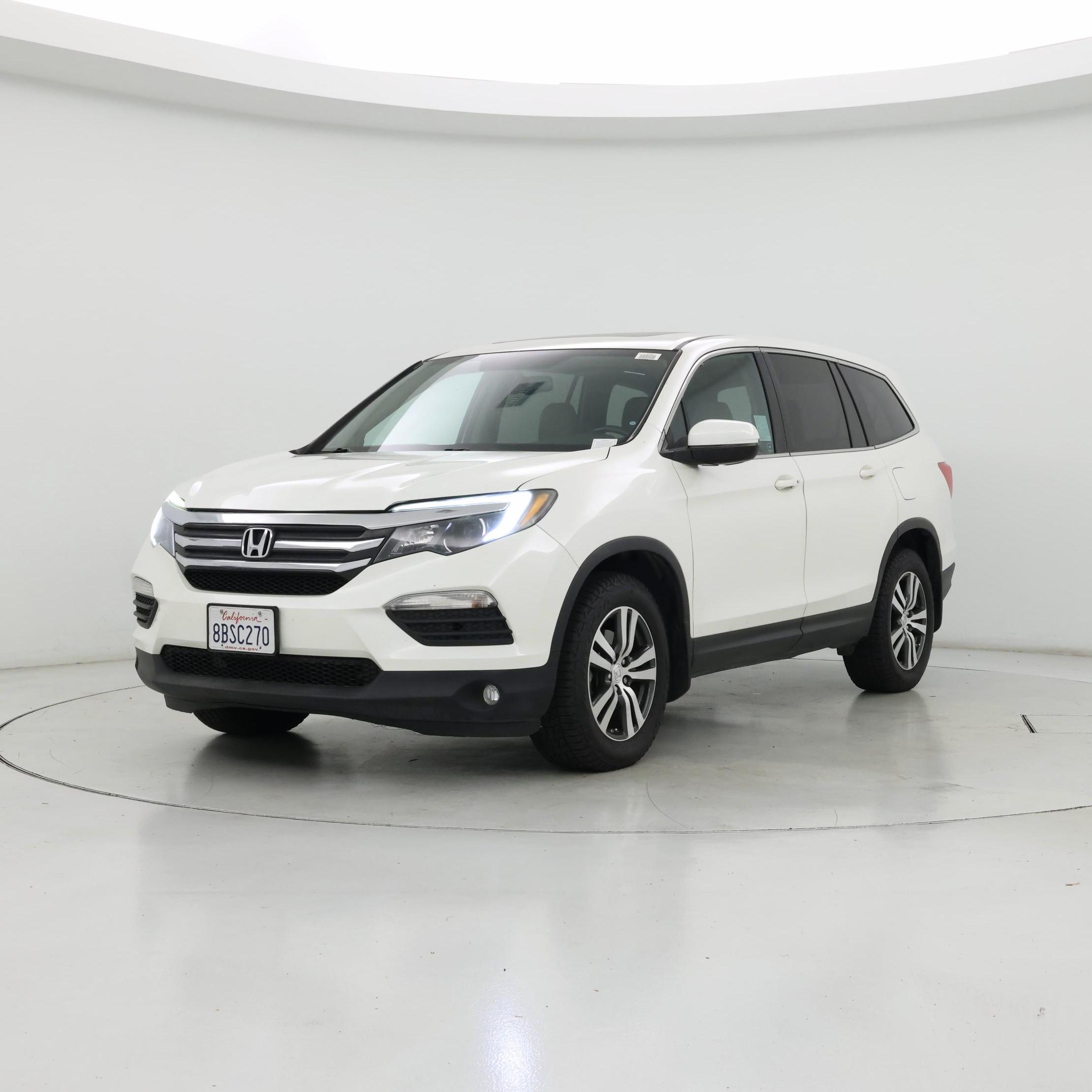 Thumbnail: 2017 Honda Pilot - 4