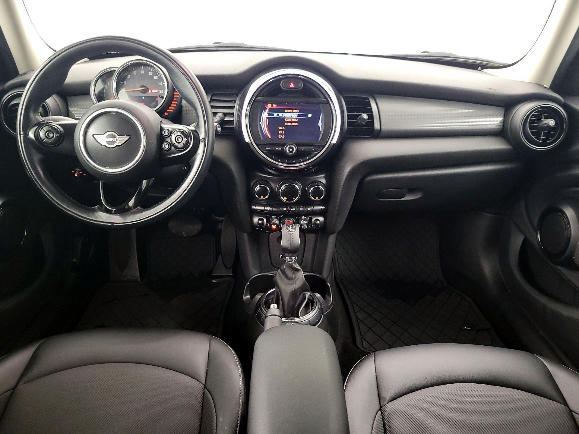Thumbnail: 2017 MINI Cooper Hardtop - 9