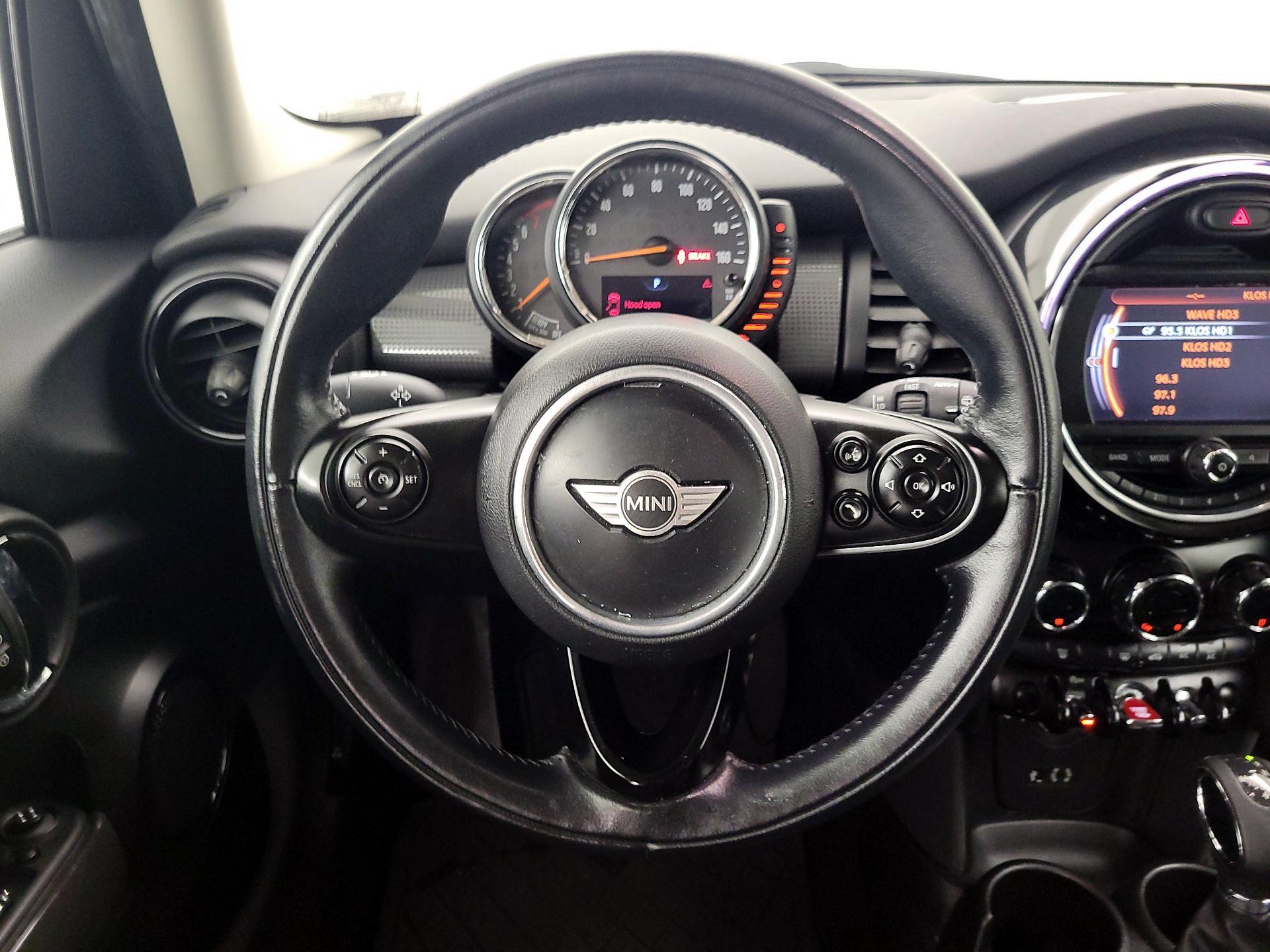 Thumbnail: 2017 MINI Cooper Hardtop - 10