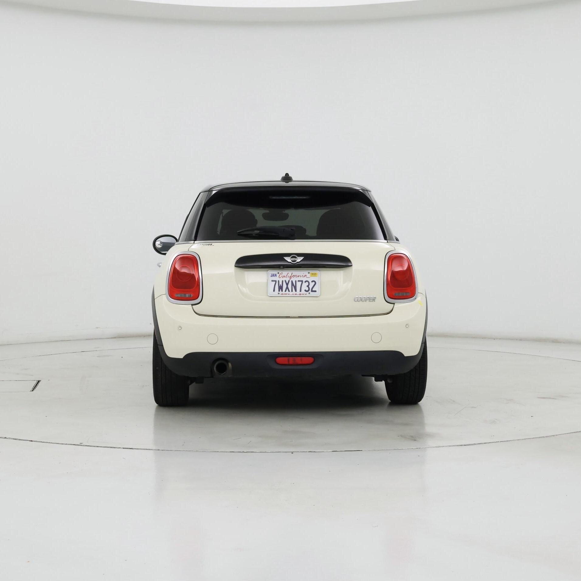 Thumbnail: 2017 MINI Cooper Hardtop - 6