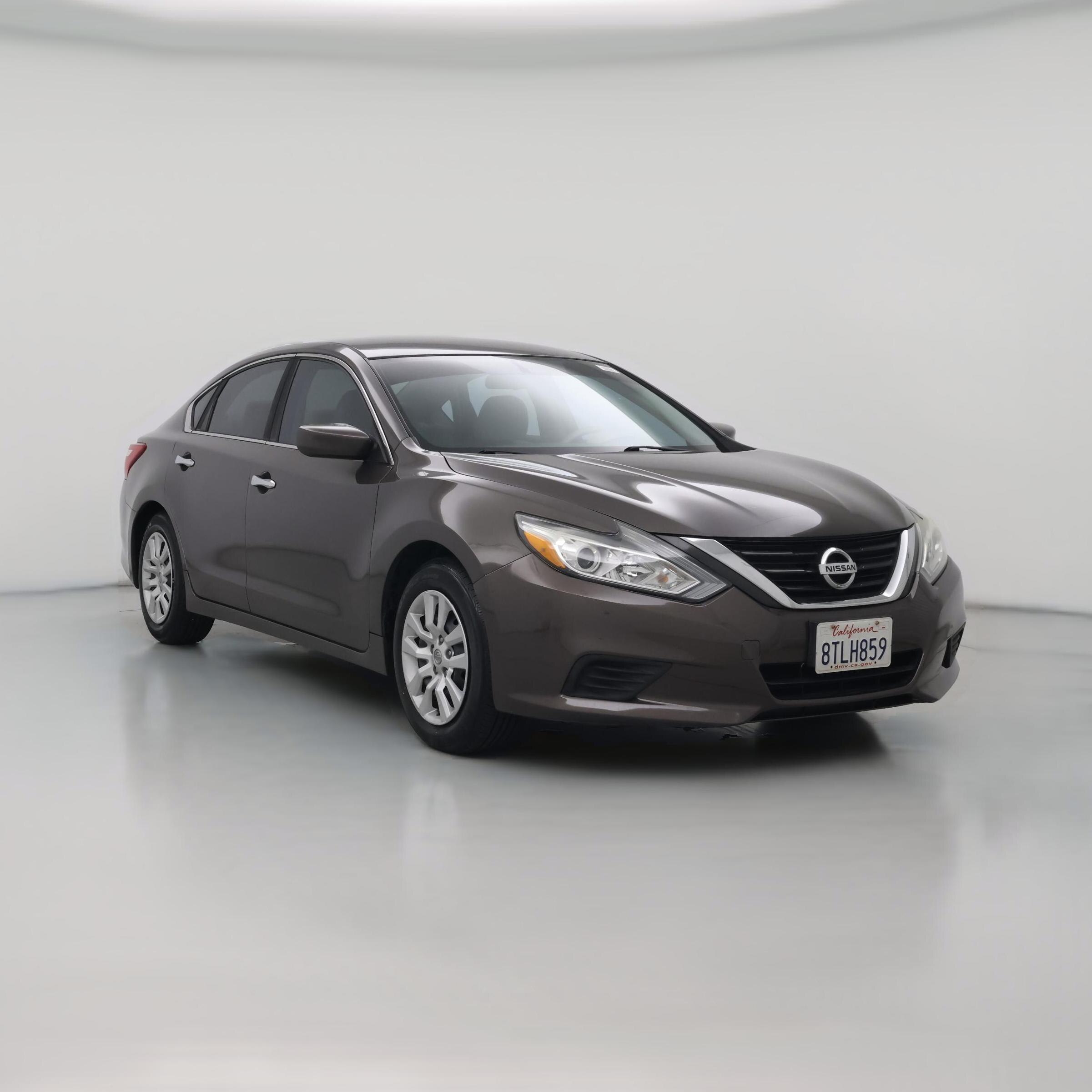 Thumbnail: 2017 Nissan Altima - 1