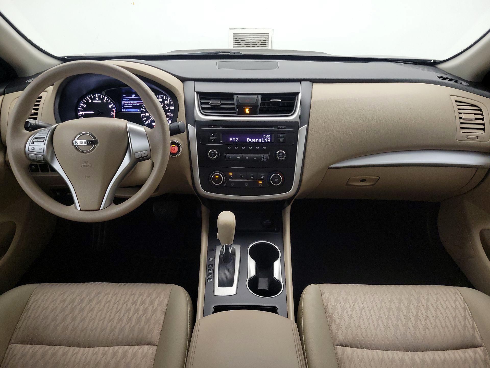 Thumbnail: 2017 Nissan Altima - 9