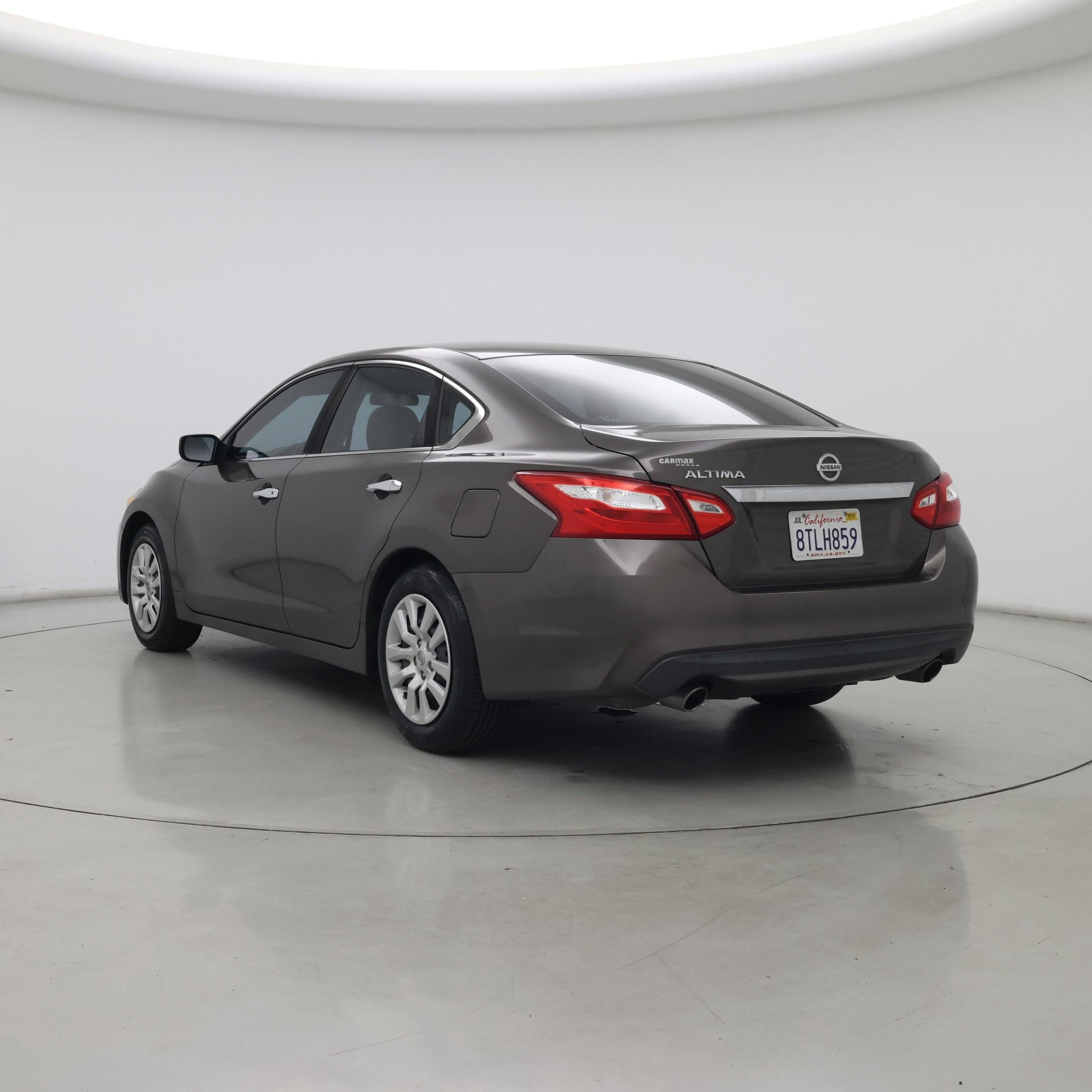 Thumbnail: 2017 Nissan Altima - 2