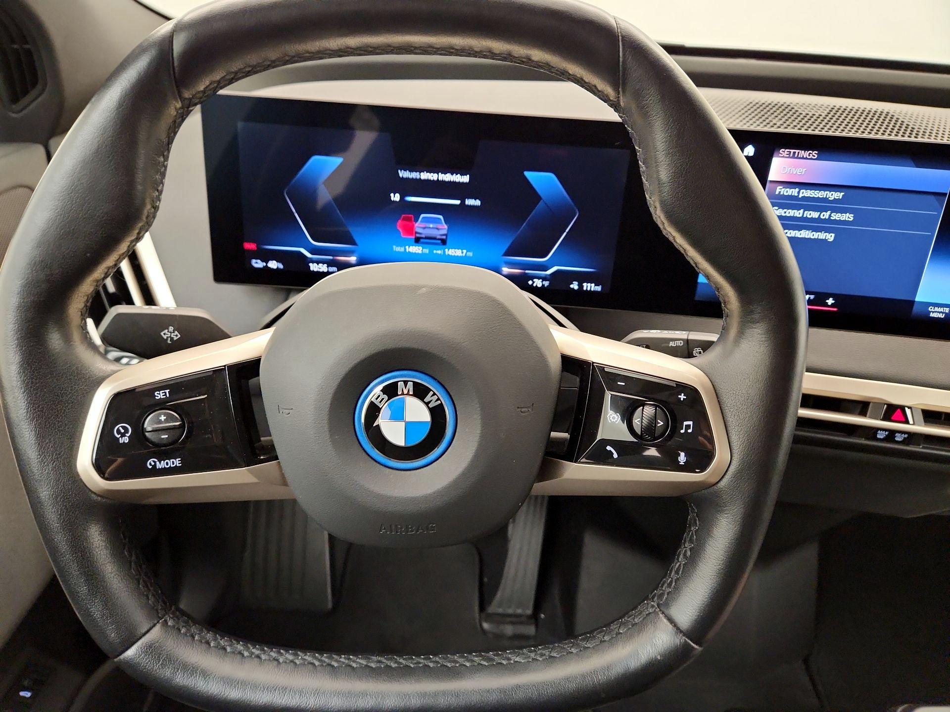Thumbnail: 2023 BMW iX - 10
