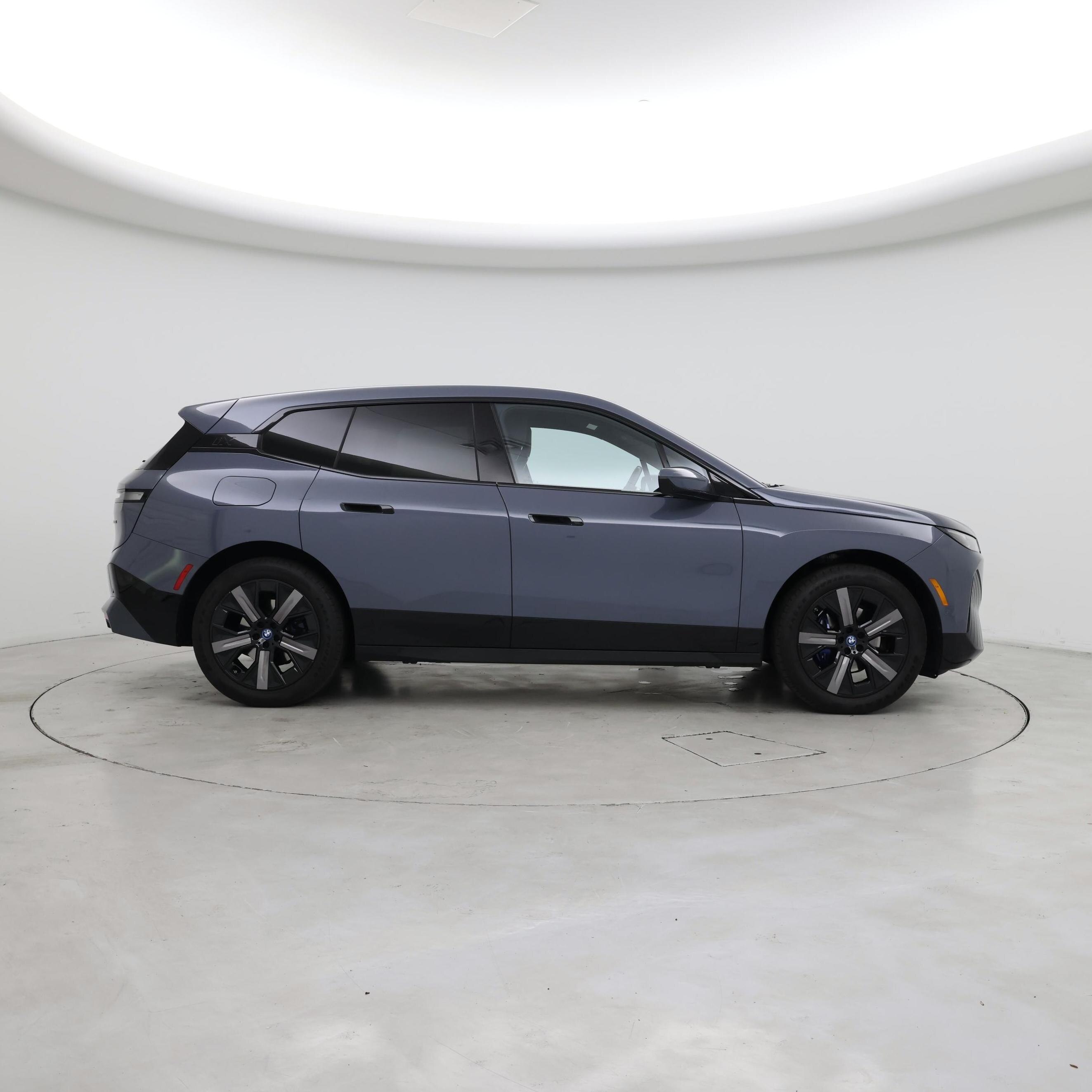 Thumbnail: 2023 BMW iX - 7