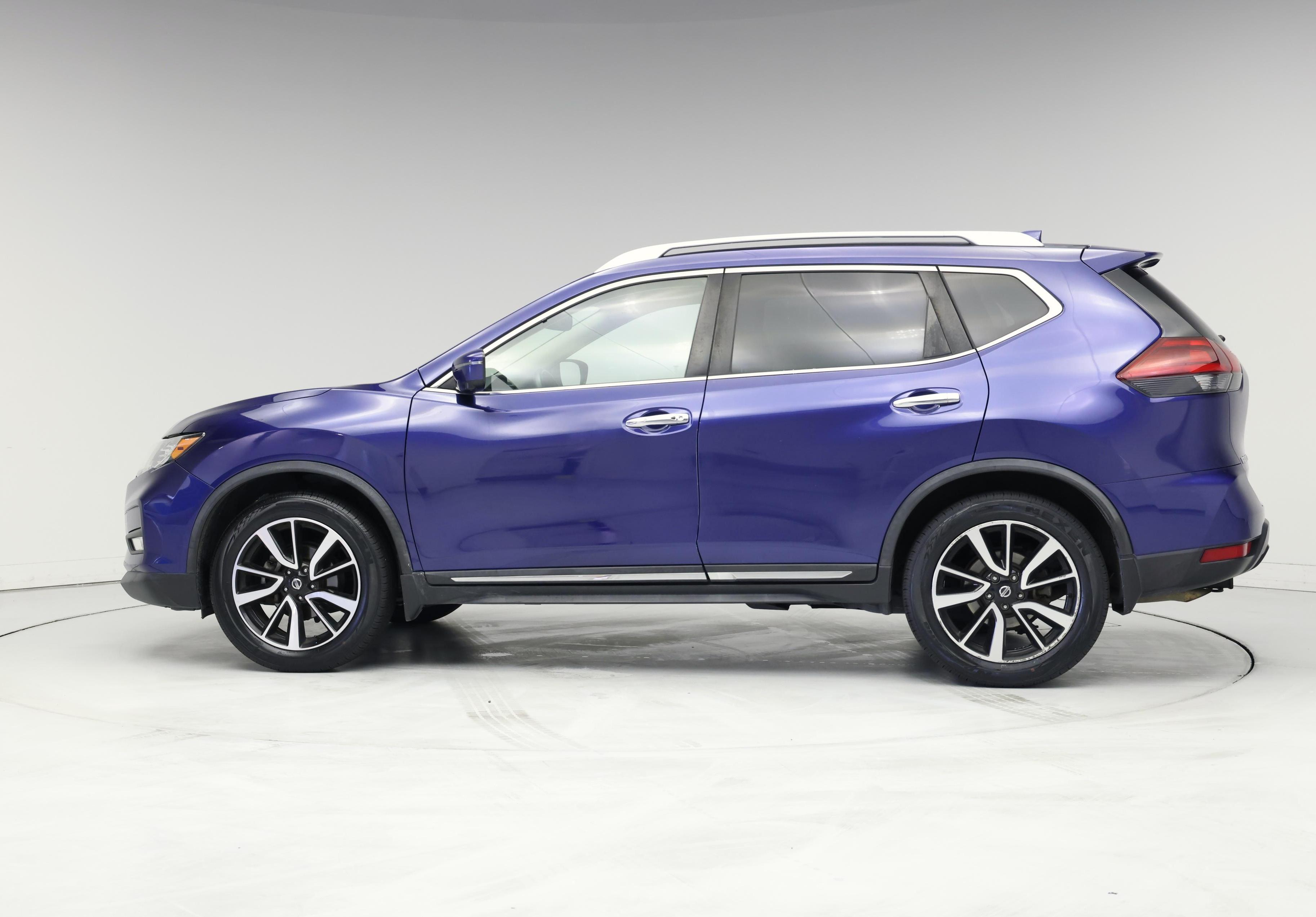 Thumbnail: 2018 Nissan Rogue - 3