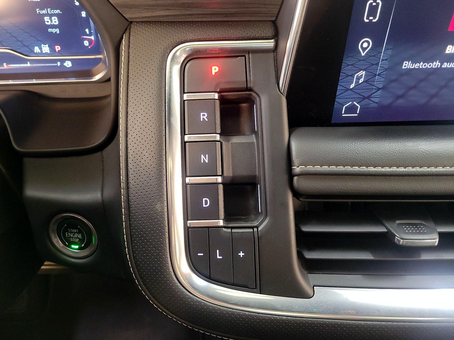 Thumbnail: 2022 GMC Yukon XL - 18