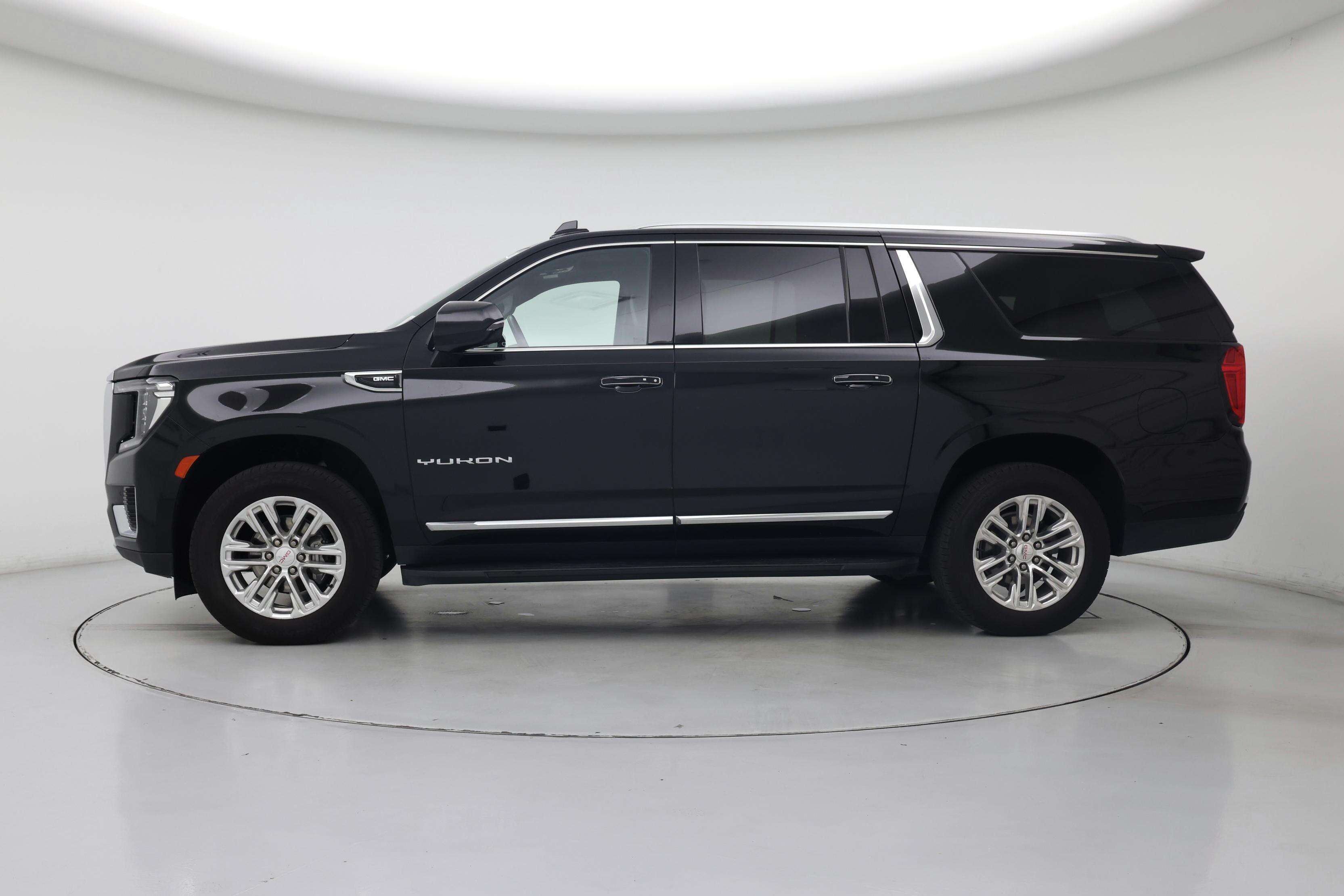 Thumbnail: 2022 GMC Yukon XL - 3
