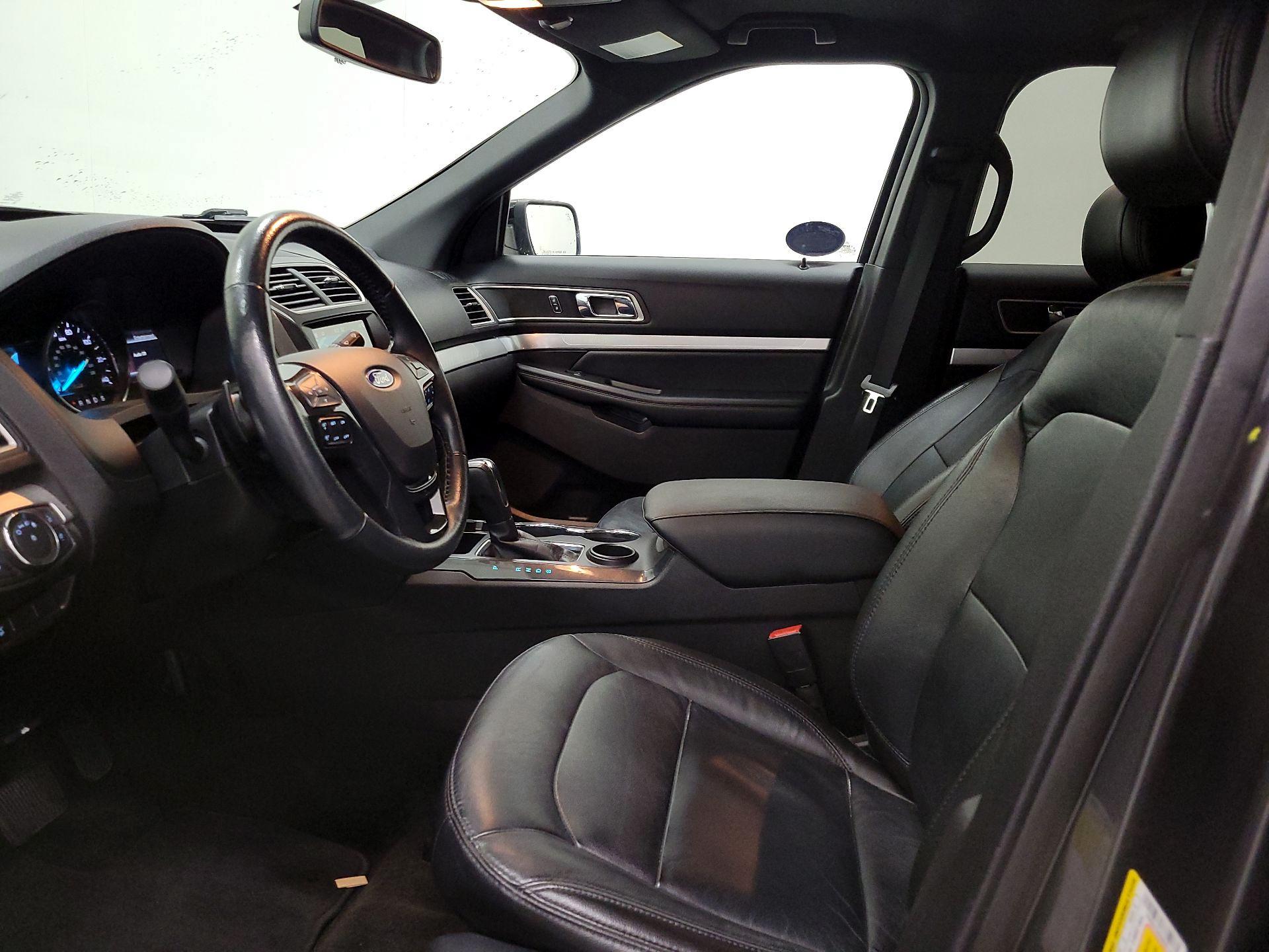 Thumbnail: 2017 Ford Explorer - 11