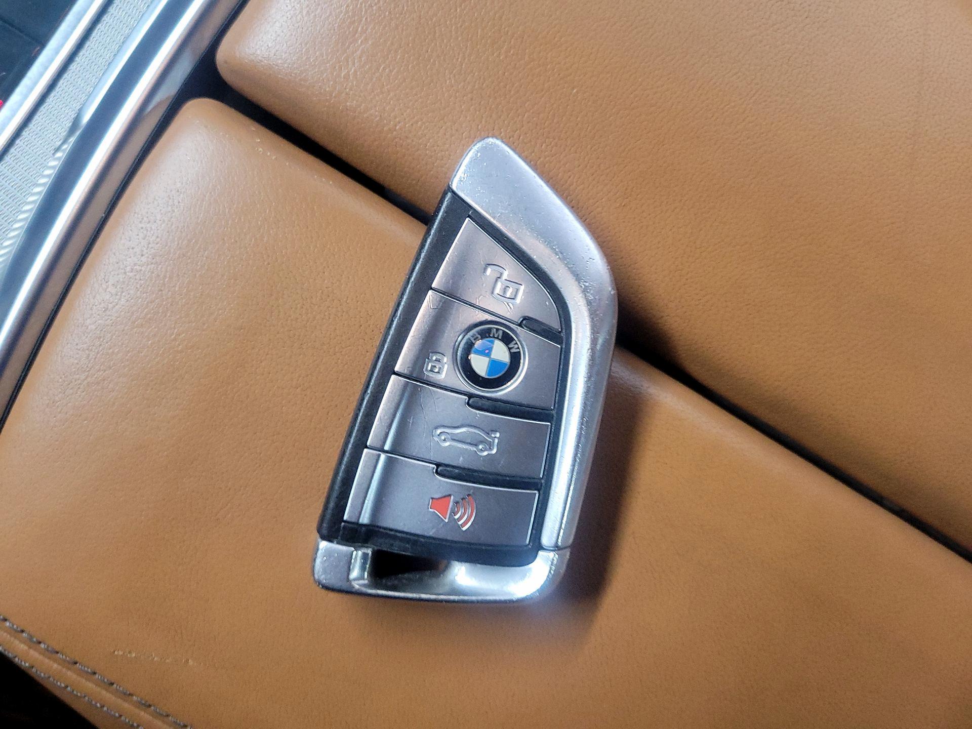 Thumbnail: 2019 BMW 8 Series - 19