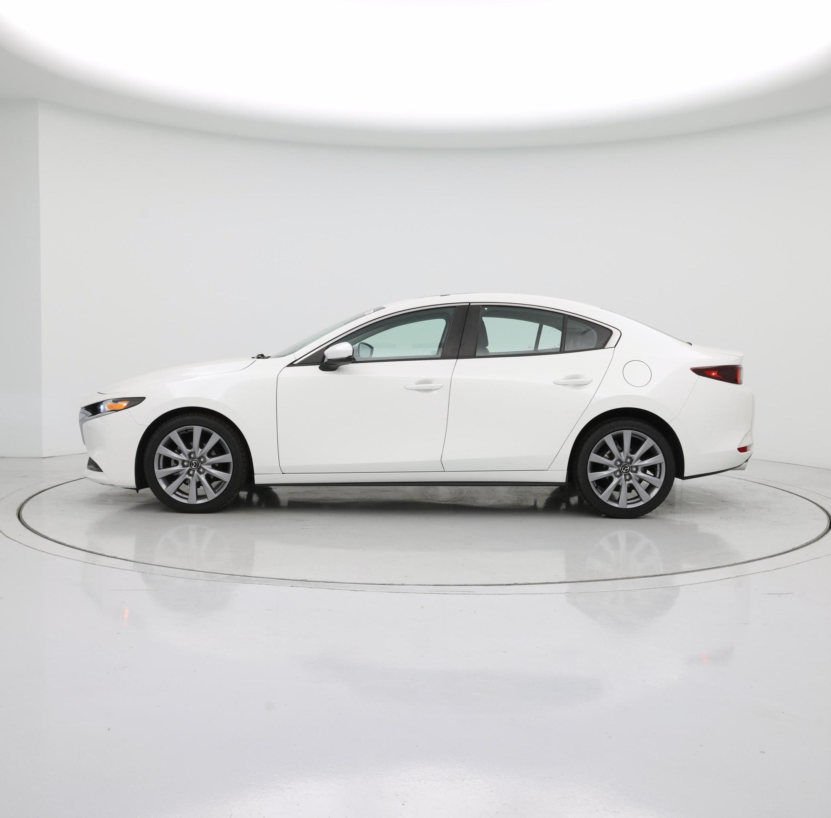 Thumbnail: 2022 Mazda Mazda3 - 3