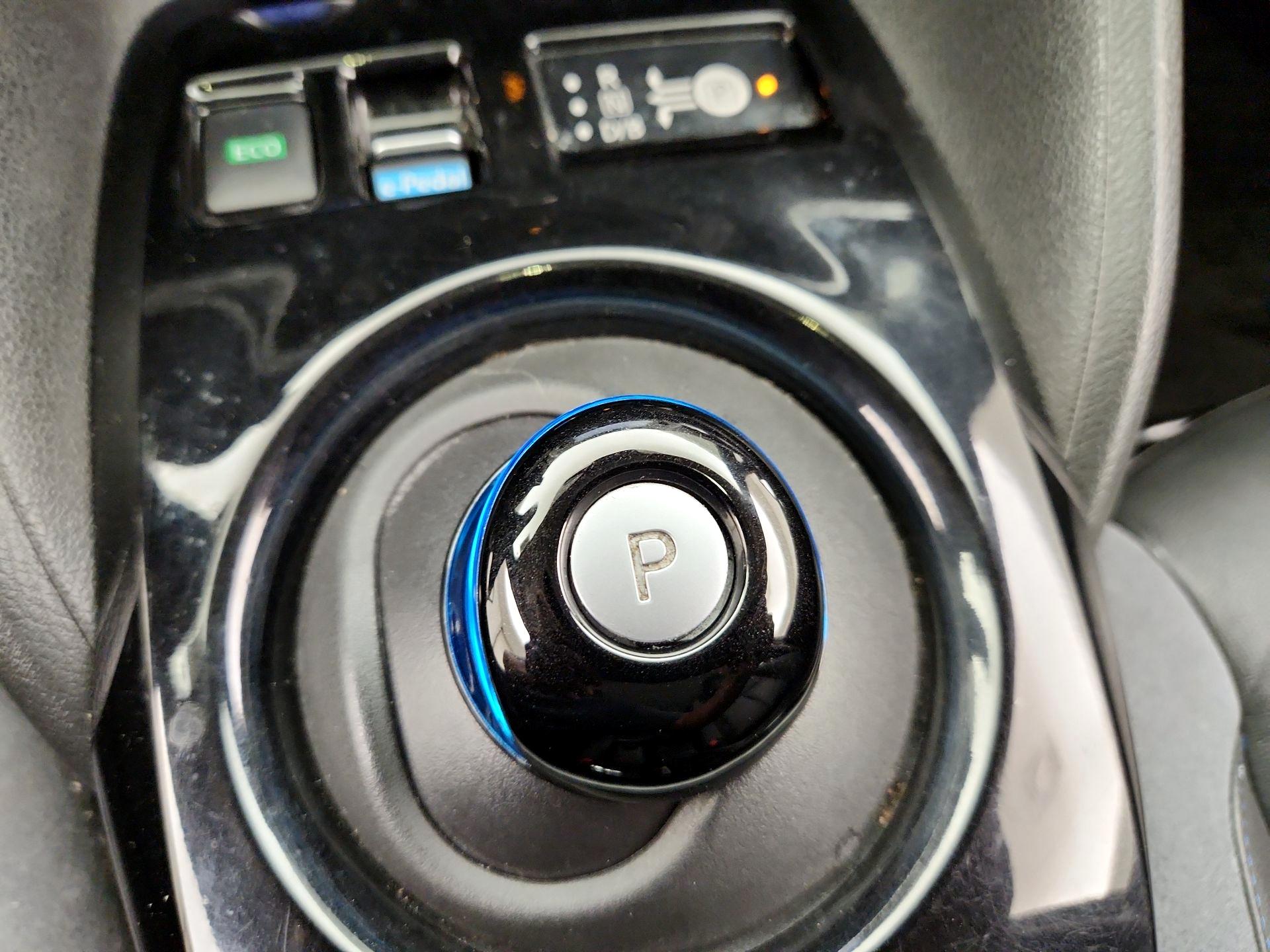 Thumbnail: 2019 Nissan Leaf - 18