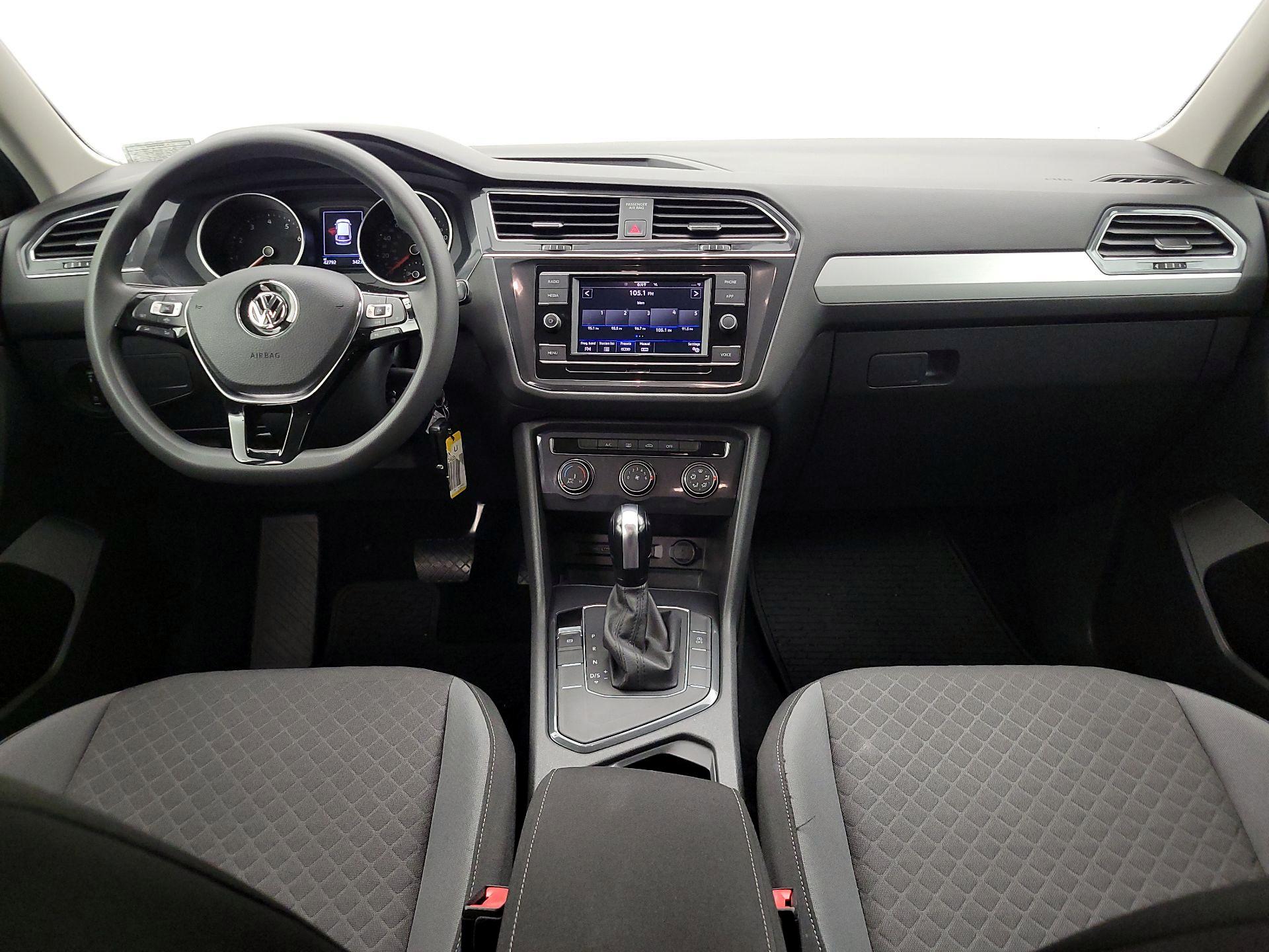Thumbnail: 2020 Volkswagen Tiguan - 9