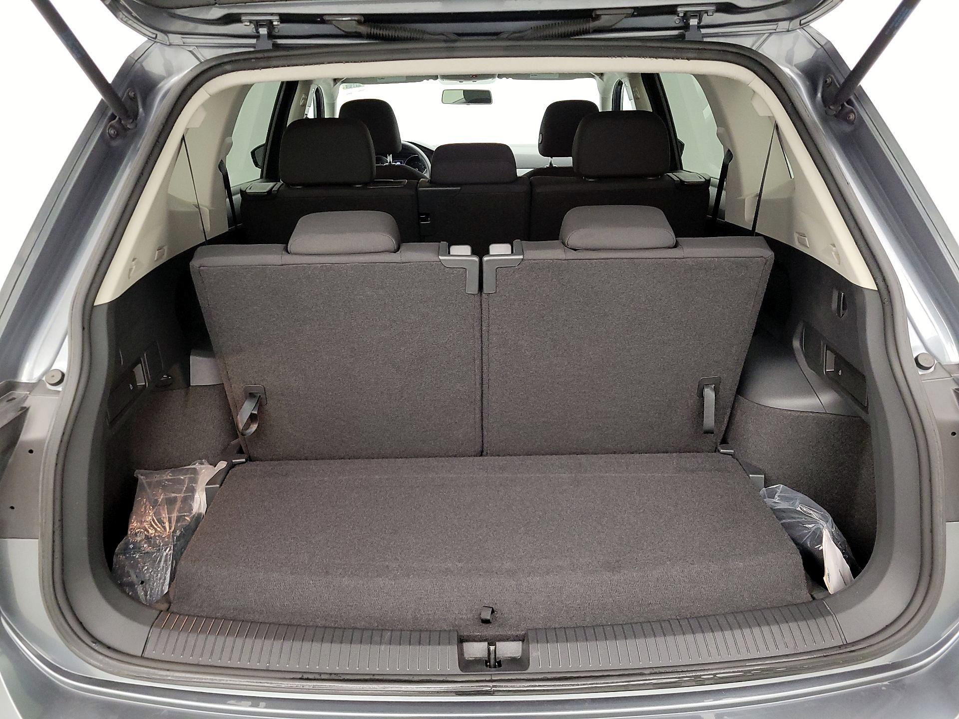 Thumbnail: 2020 Volkswagen Tiguan - 20