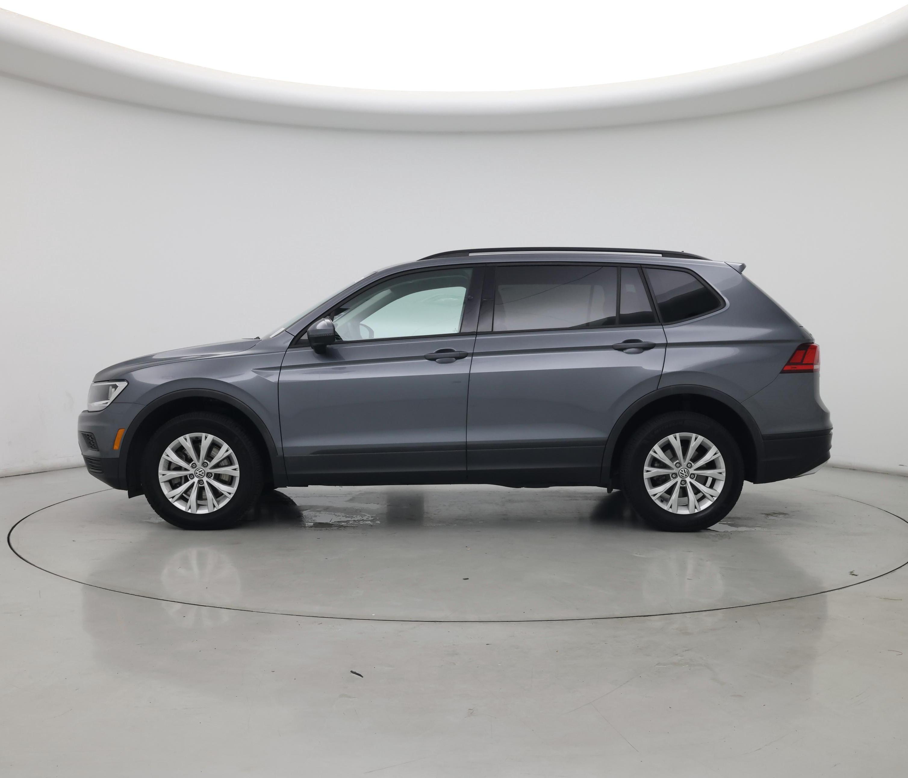 Thumbnail: 2020 Volkswagen Tiguan - 3