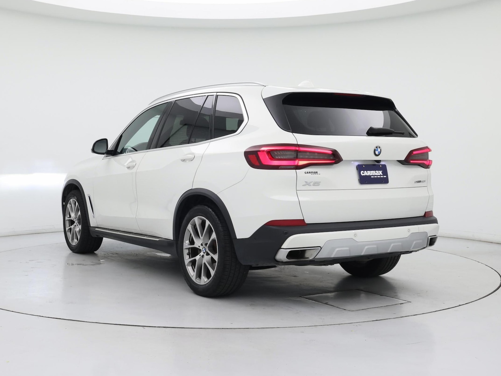 Image 3 of 2023 BMW X5 sDrive40i