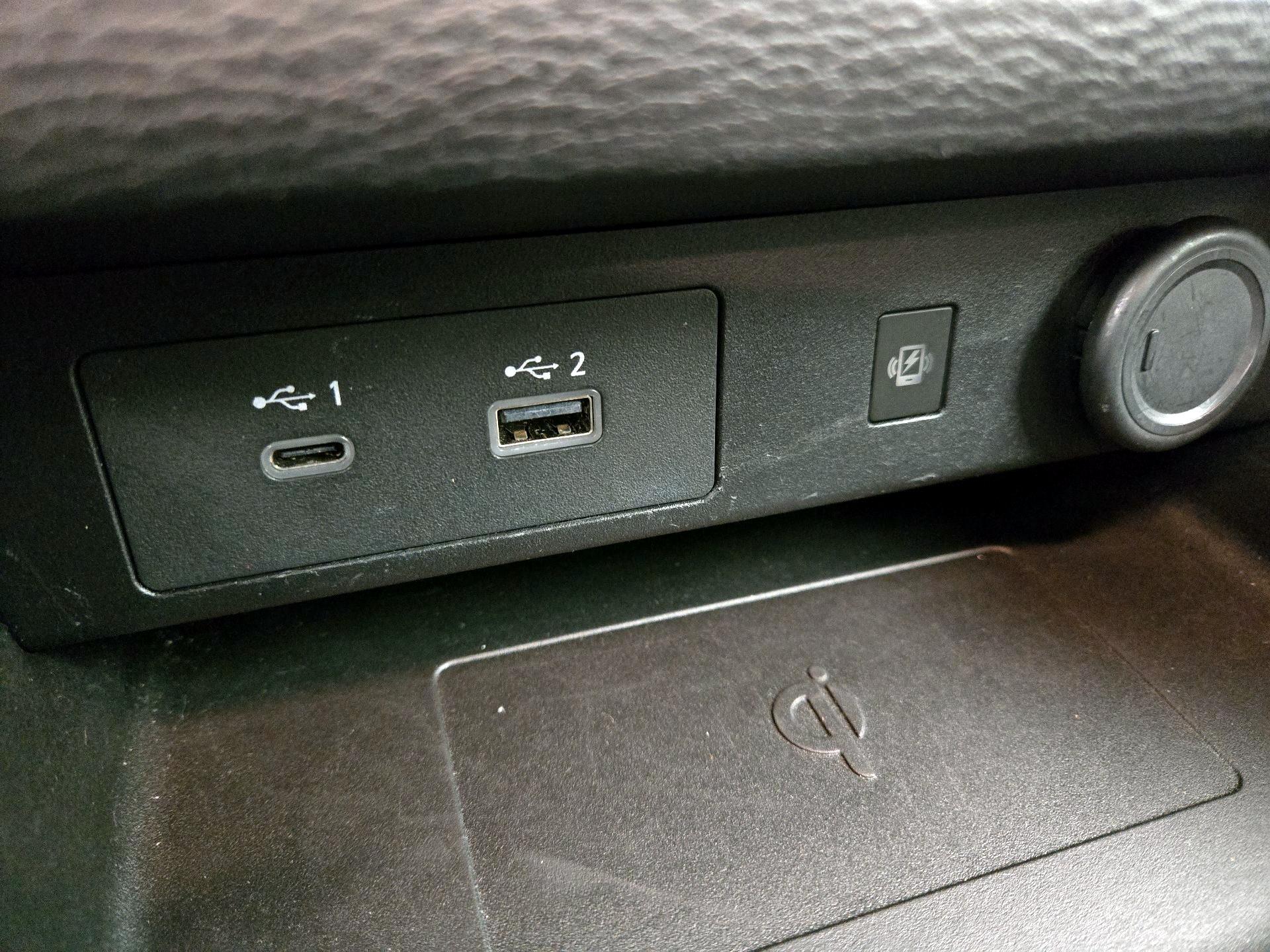 Thumbnail: 2024 Mitsubishi Outlander - 19