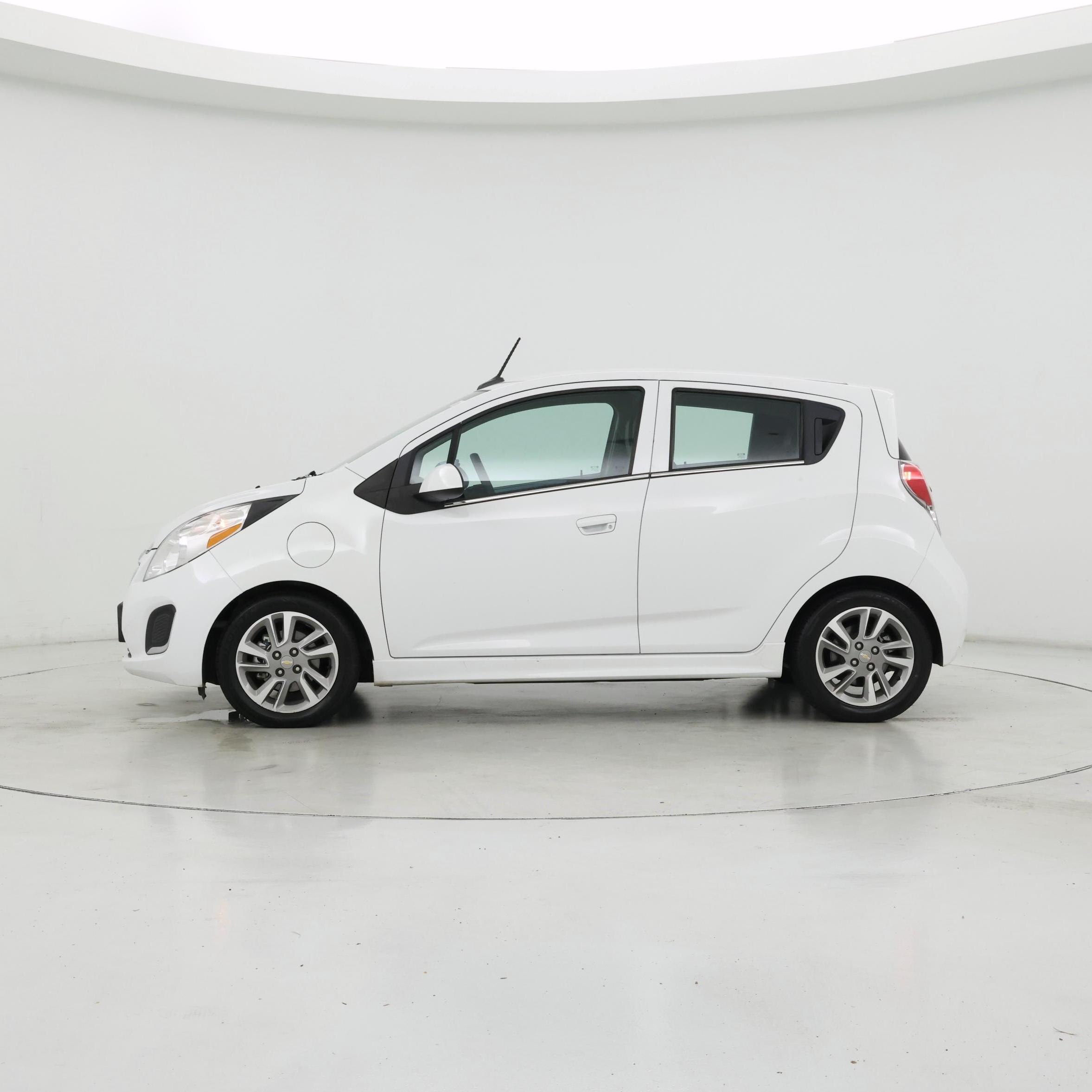 Thumbnail: 2014 Chevrolet Spark - 3