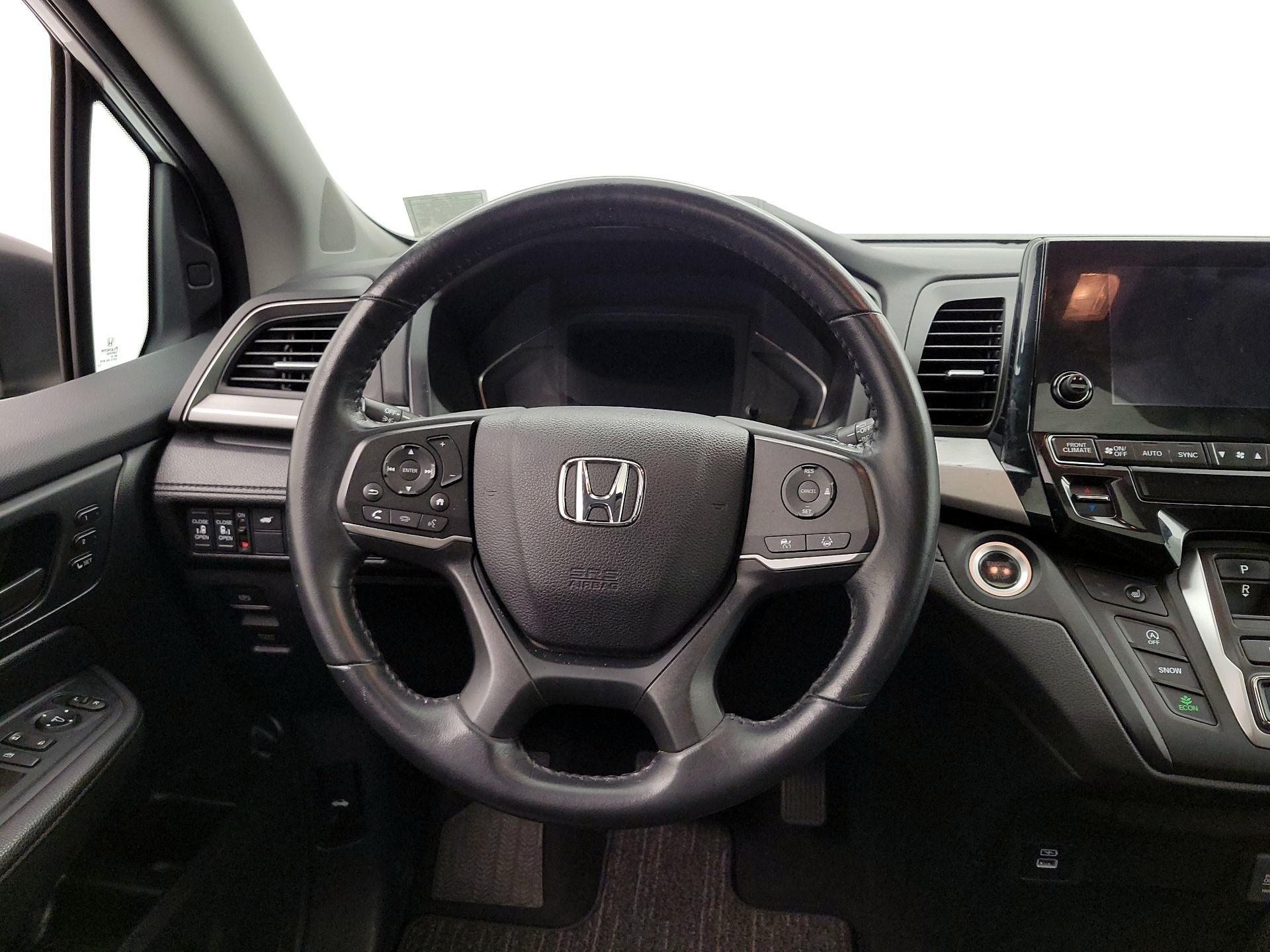 Thumbnail: 2023 Honda Odyssey - 10