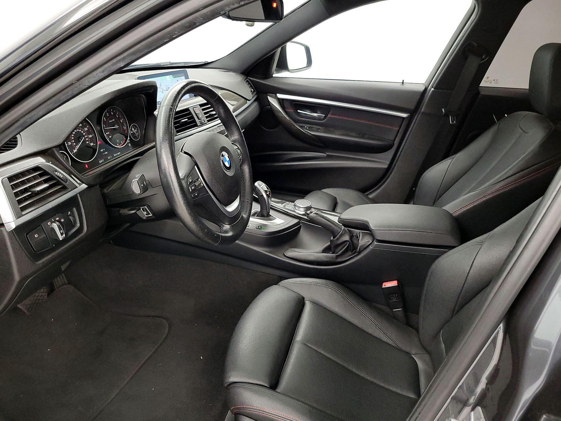 Thumbnail: 2018 BMW 3 Series - 11