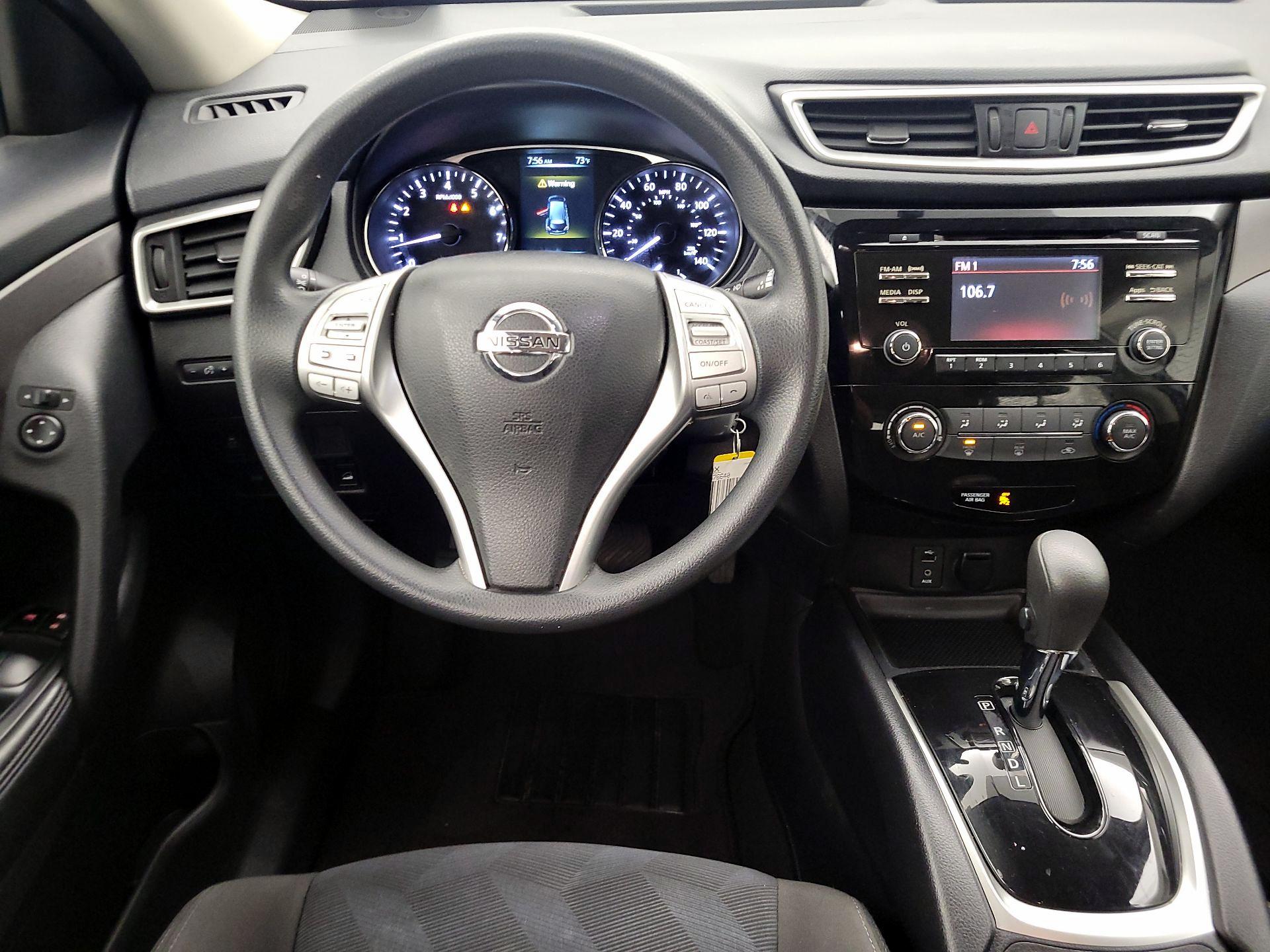 Thumbnail: 2015 Nissan Rogue - 10