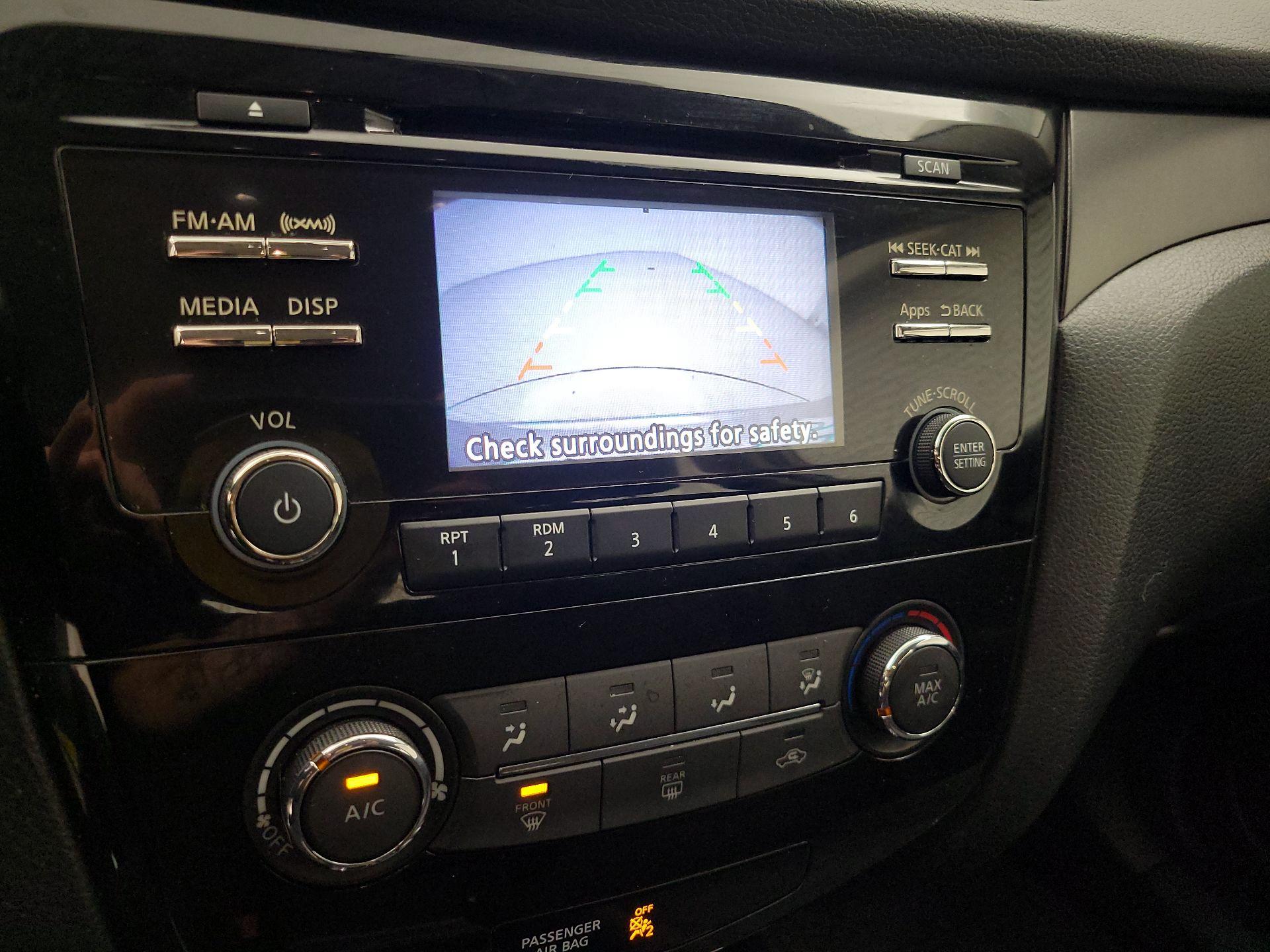 Thumbnail: 2015 Nissan Rogue - 14