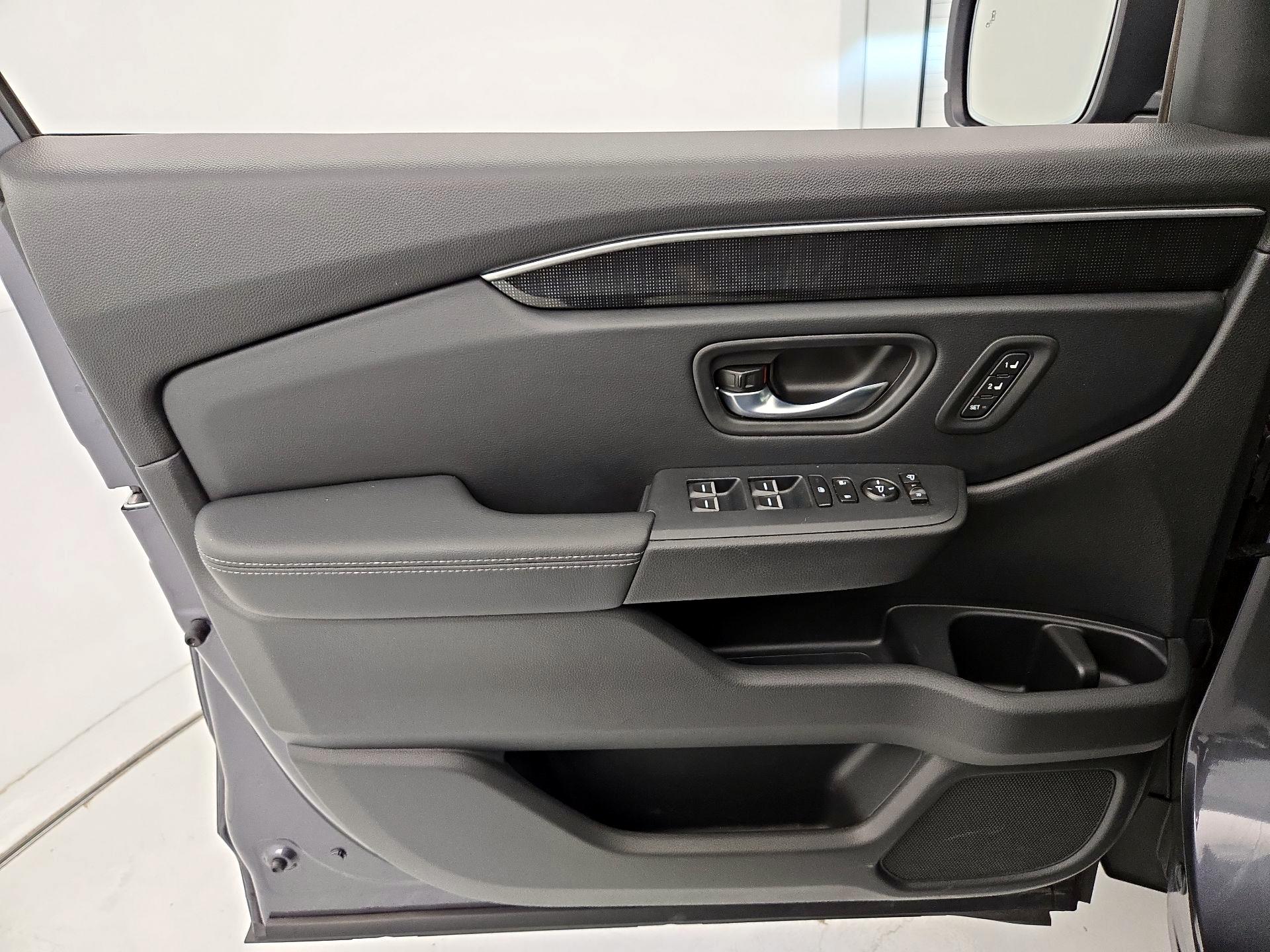 Thumbnail: 2023 Honda Pilot - 12