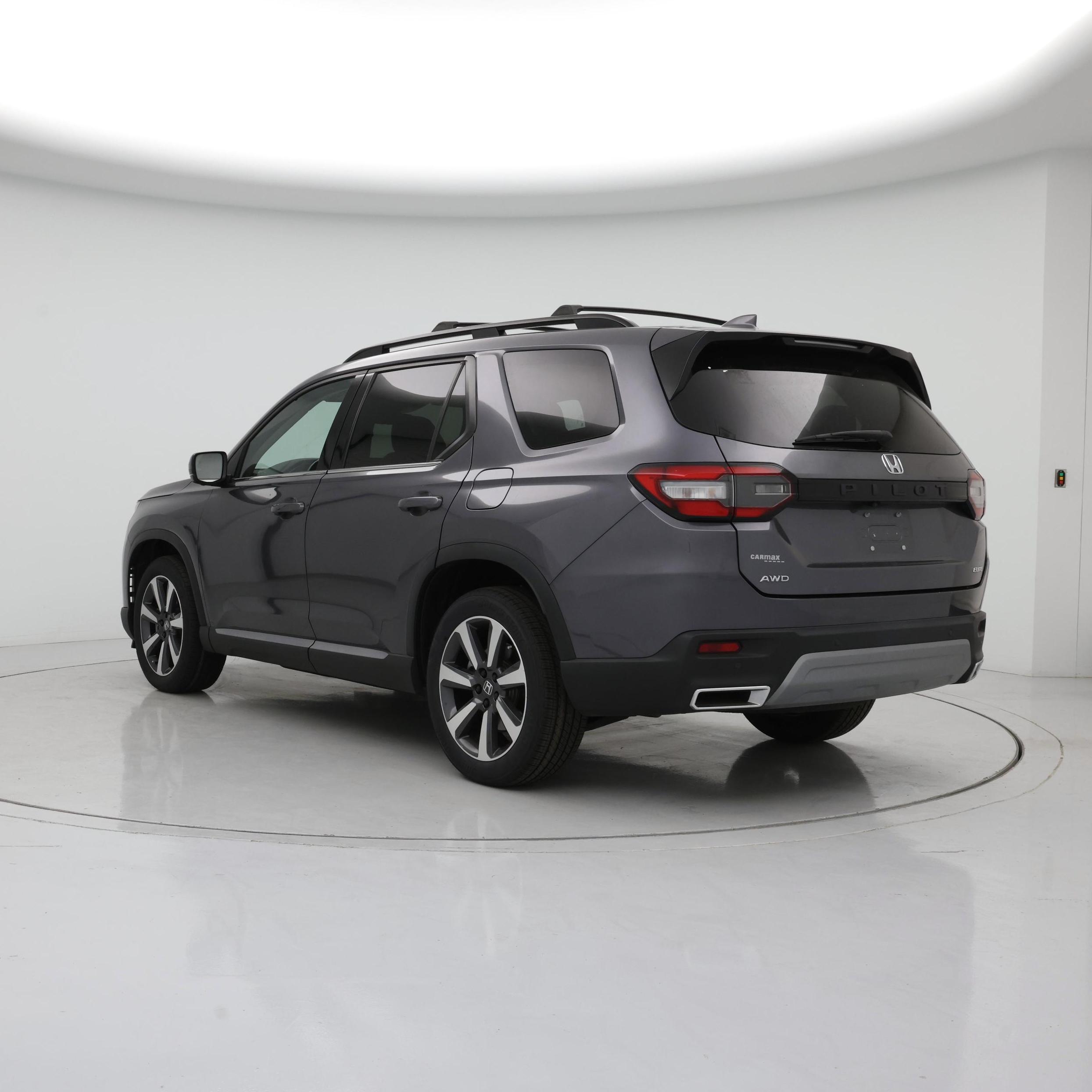 Thumbnail: 2023 Honda Pilot - 2