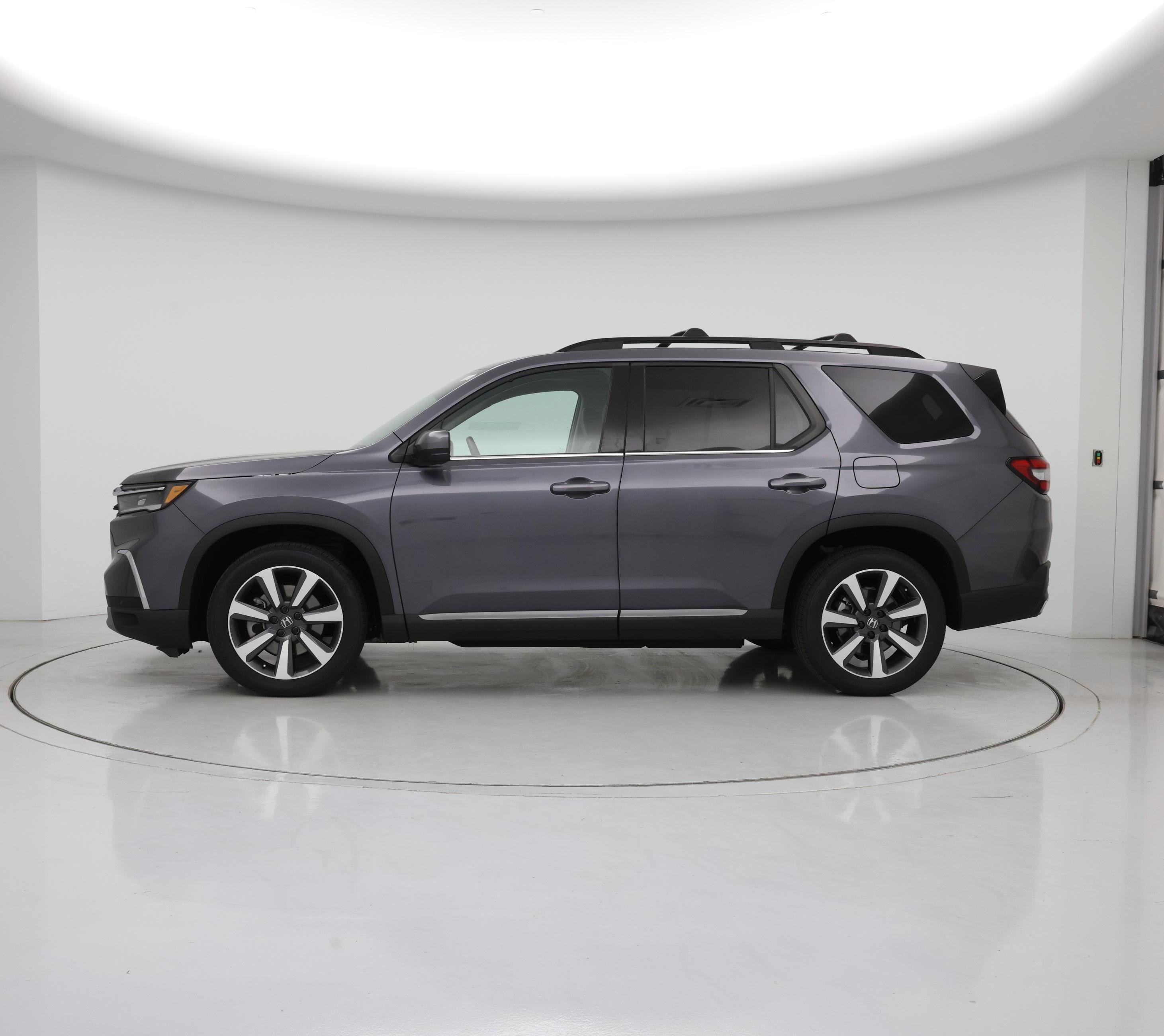 Thumbnail: 2023 Honda Pilot - 3