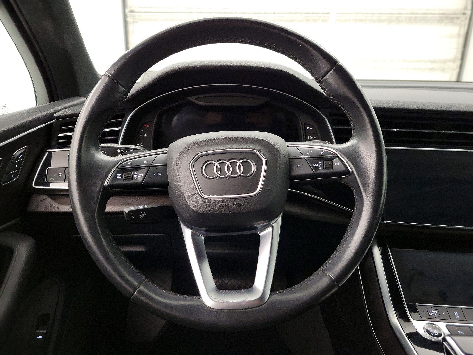 Thumbnail: 2022 Audi Q7 - 10