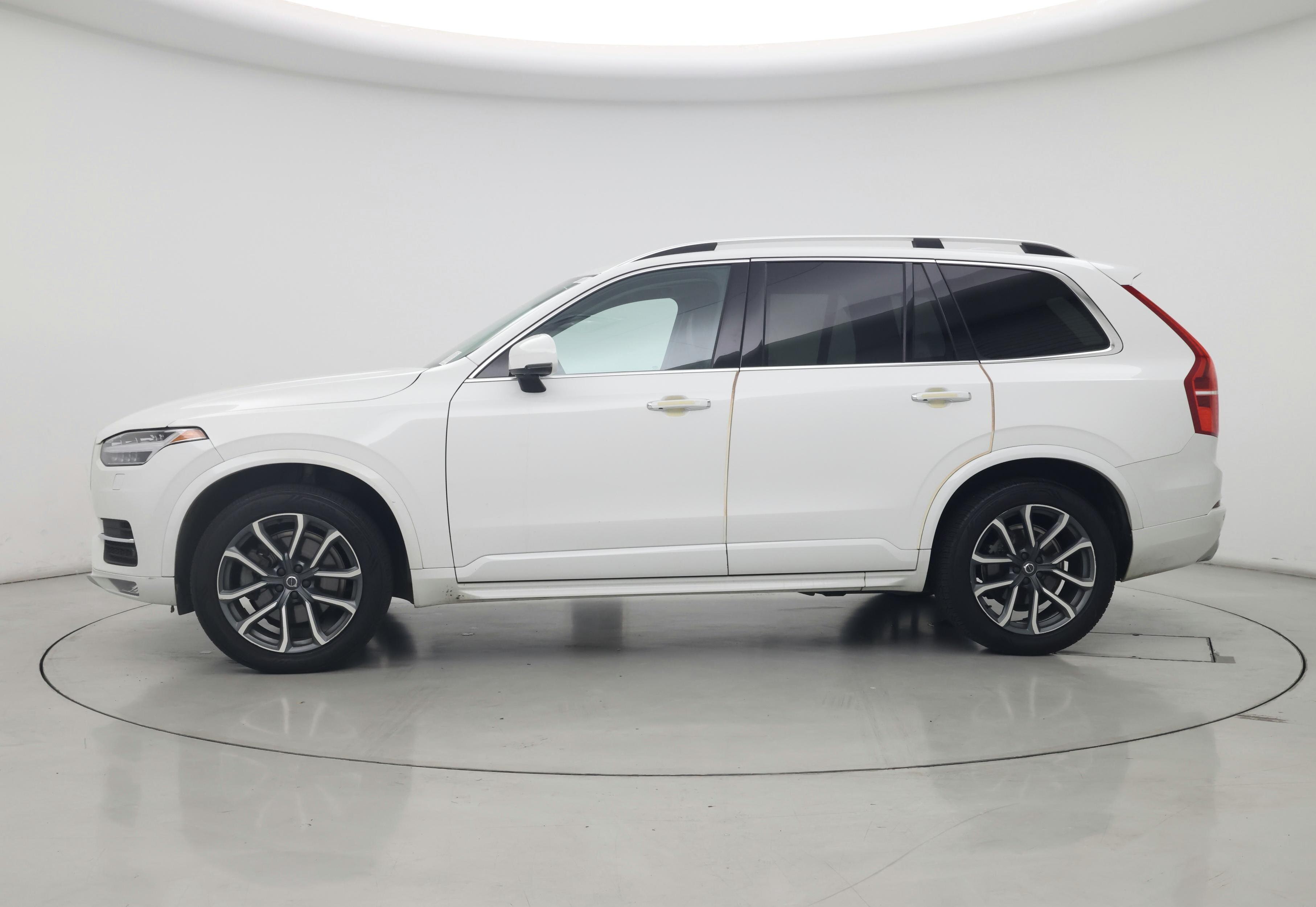 Thumbnail: 2017 Volvo XC90 - 3