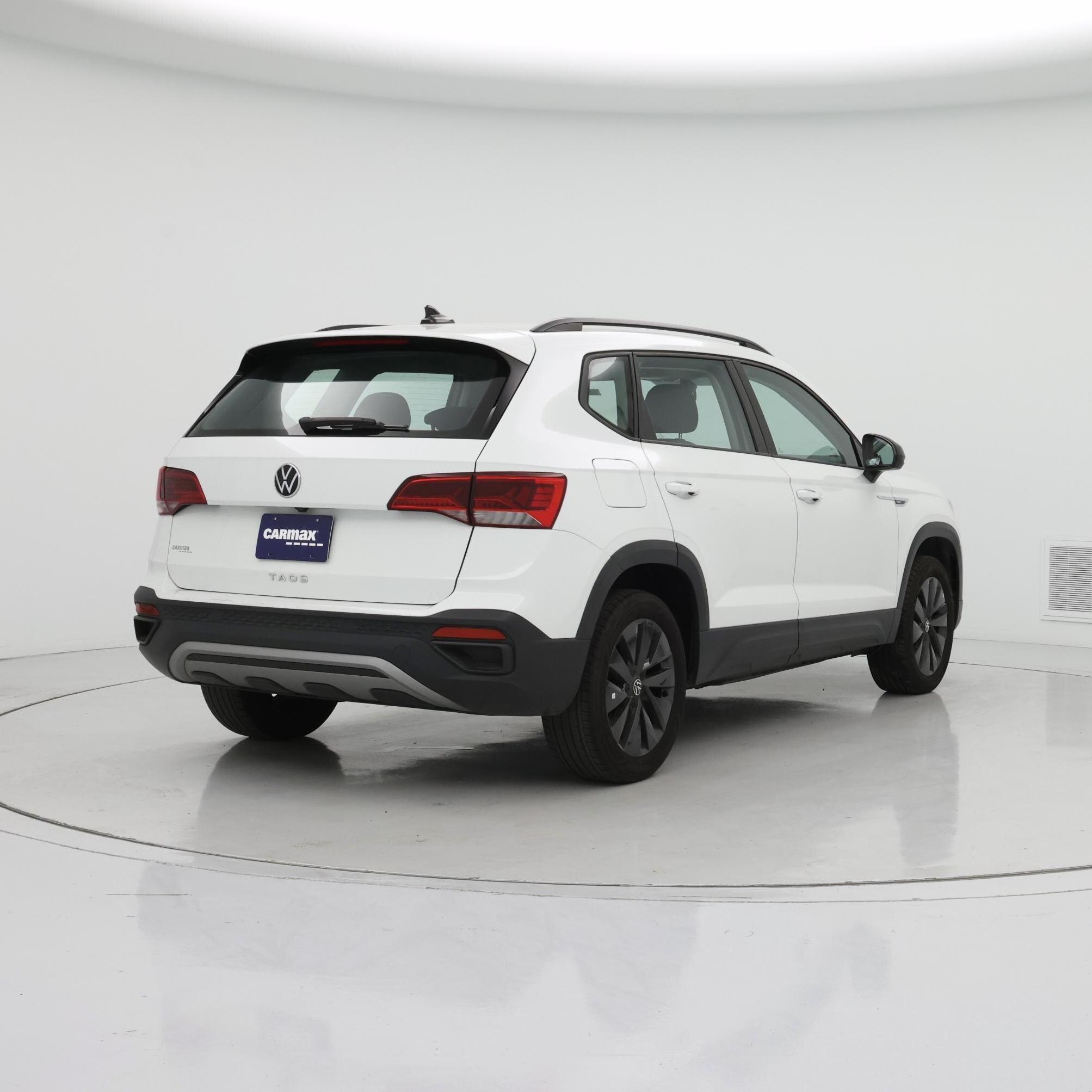 Thumbnail: 2023 Volkswagen Taos - 8