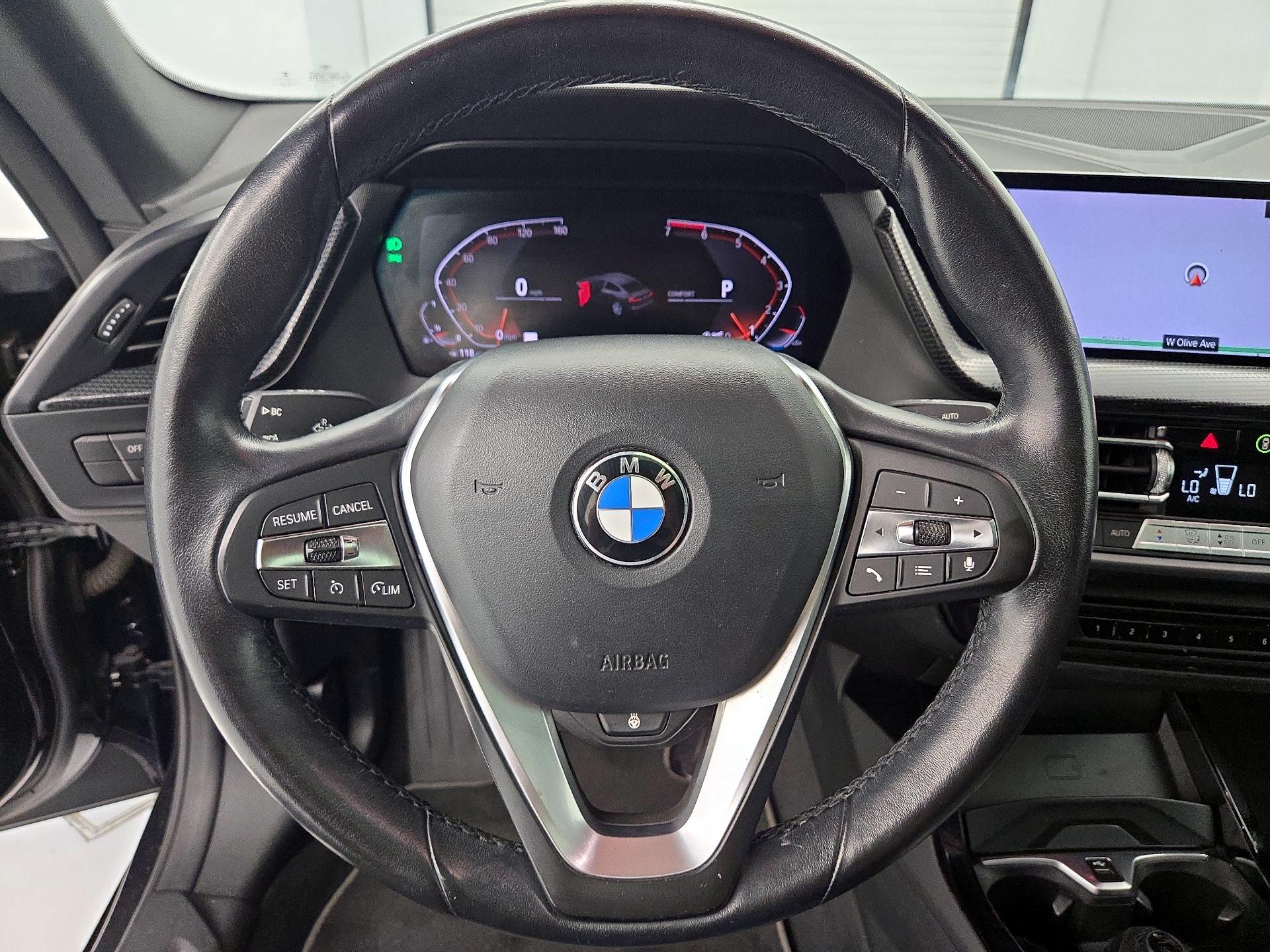 Thumbnail: 2022 BMW 2 Series - 10