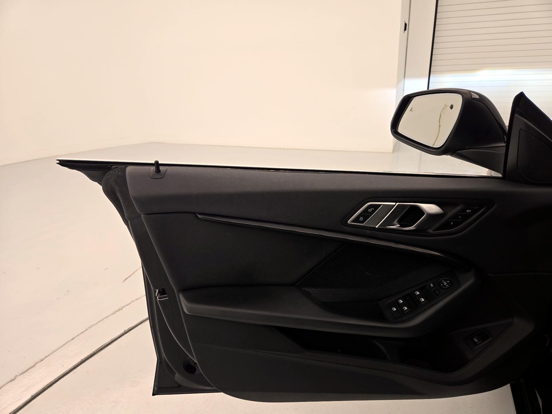 Thumbnail: 2022 BMW 2 Series - 12